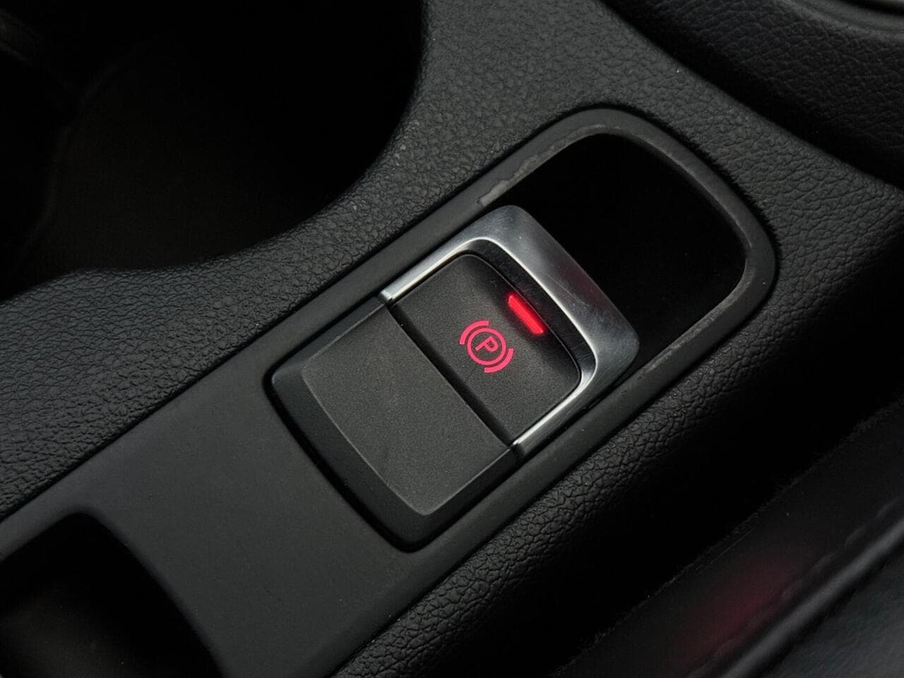 Audi Q3 thumbnail Misc Controls