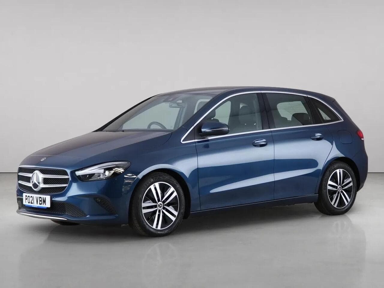 Mercedes-Benz B Class thumbnail Front Left