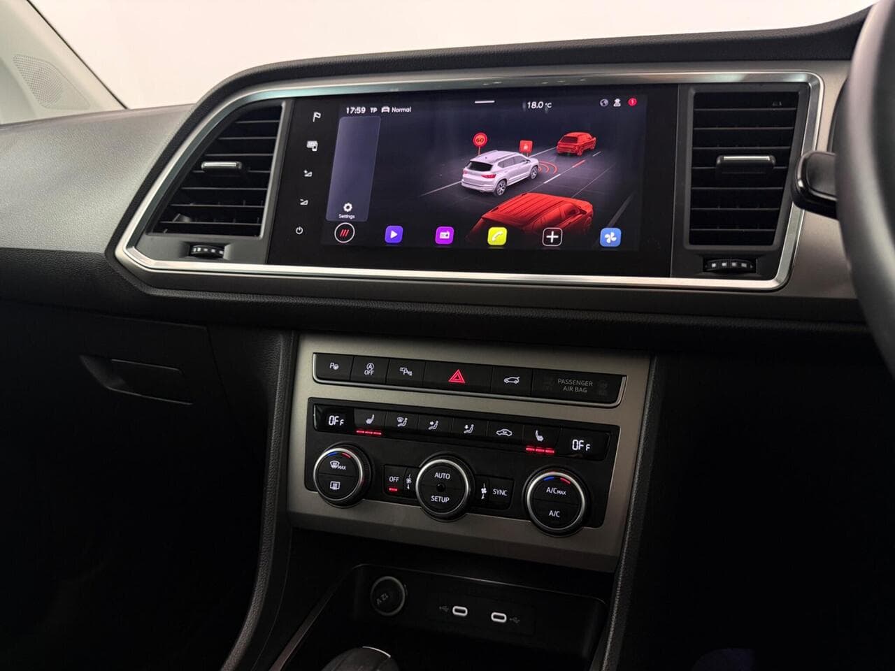 SEAT Ateca thumbnail Infotainment System