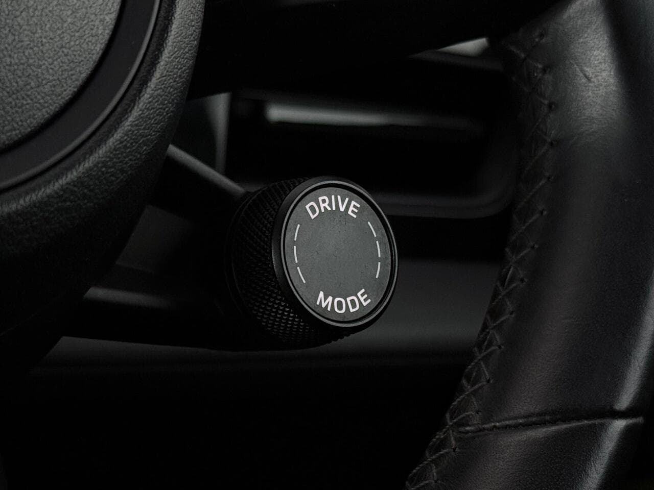 Porsche Taycan thumbnail Misc Controls