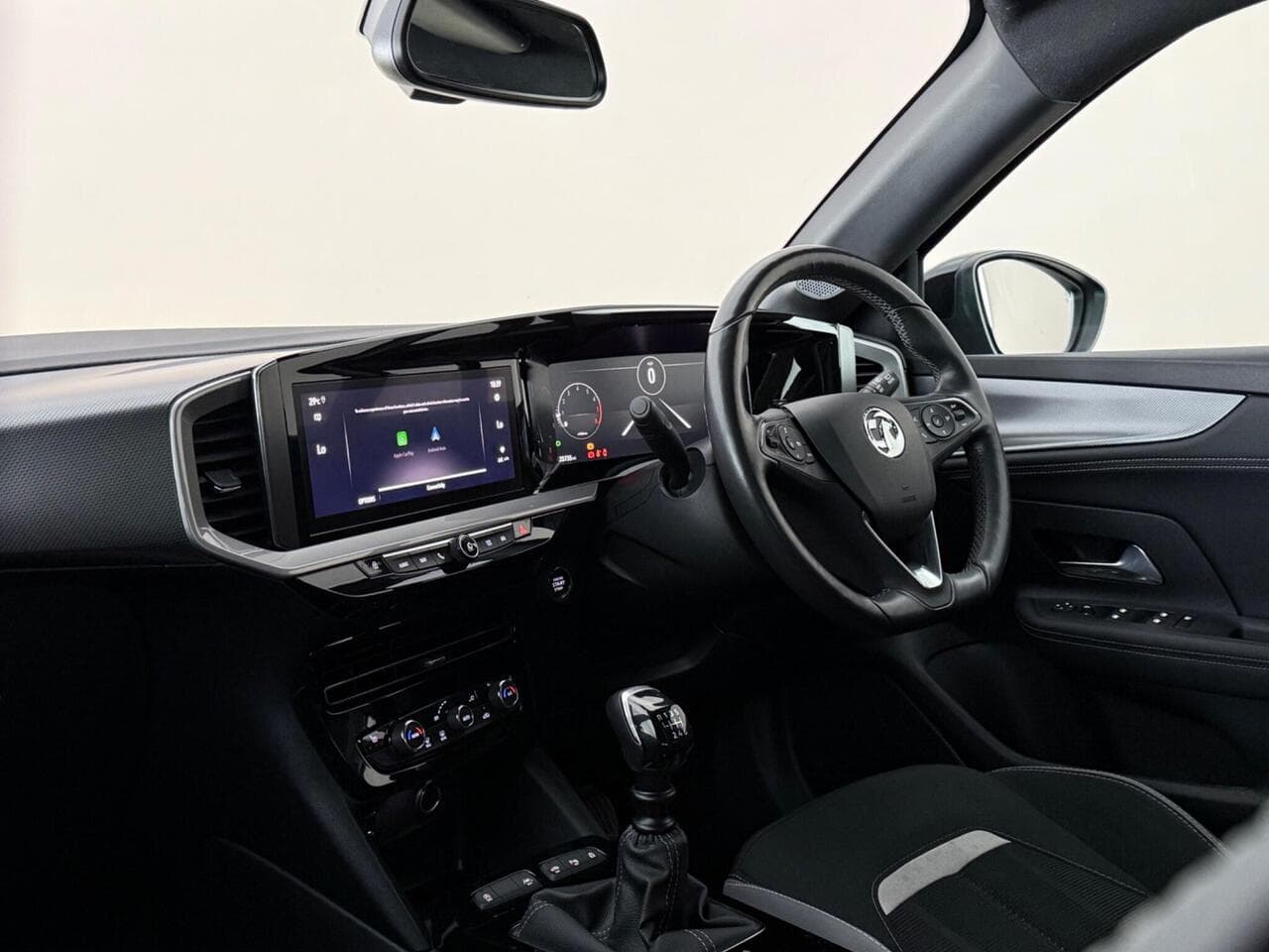 Vauxhall Mokka thumbnail Interior Front