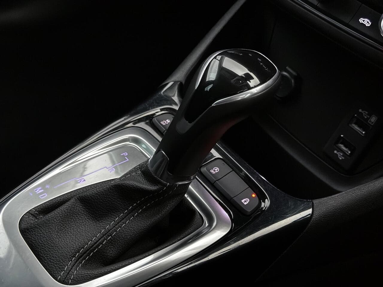 Vauxhall Crossland thumbnail Interior Front