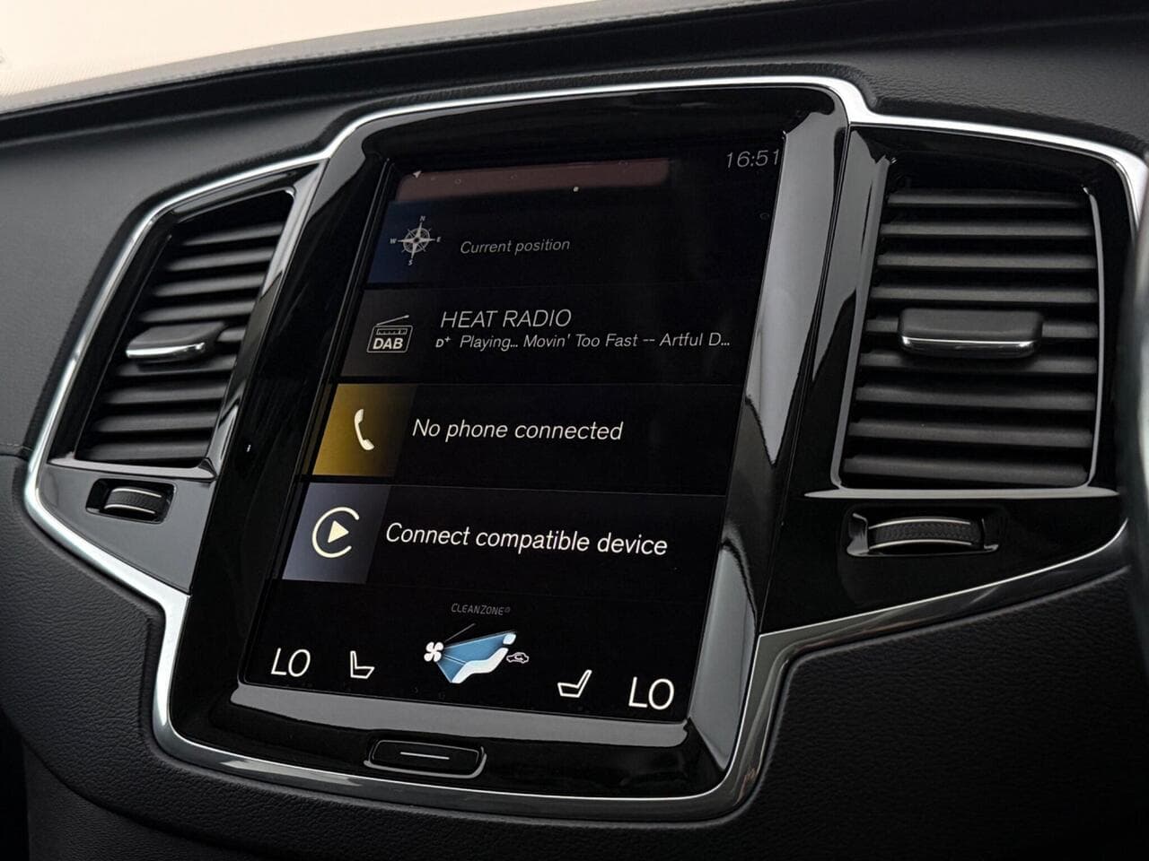 Volvo XC90 thumbnail Infotainment System
