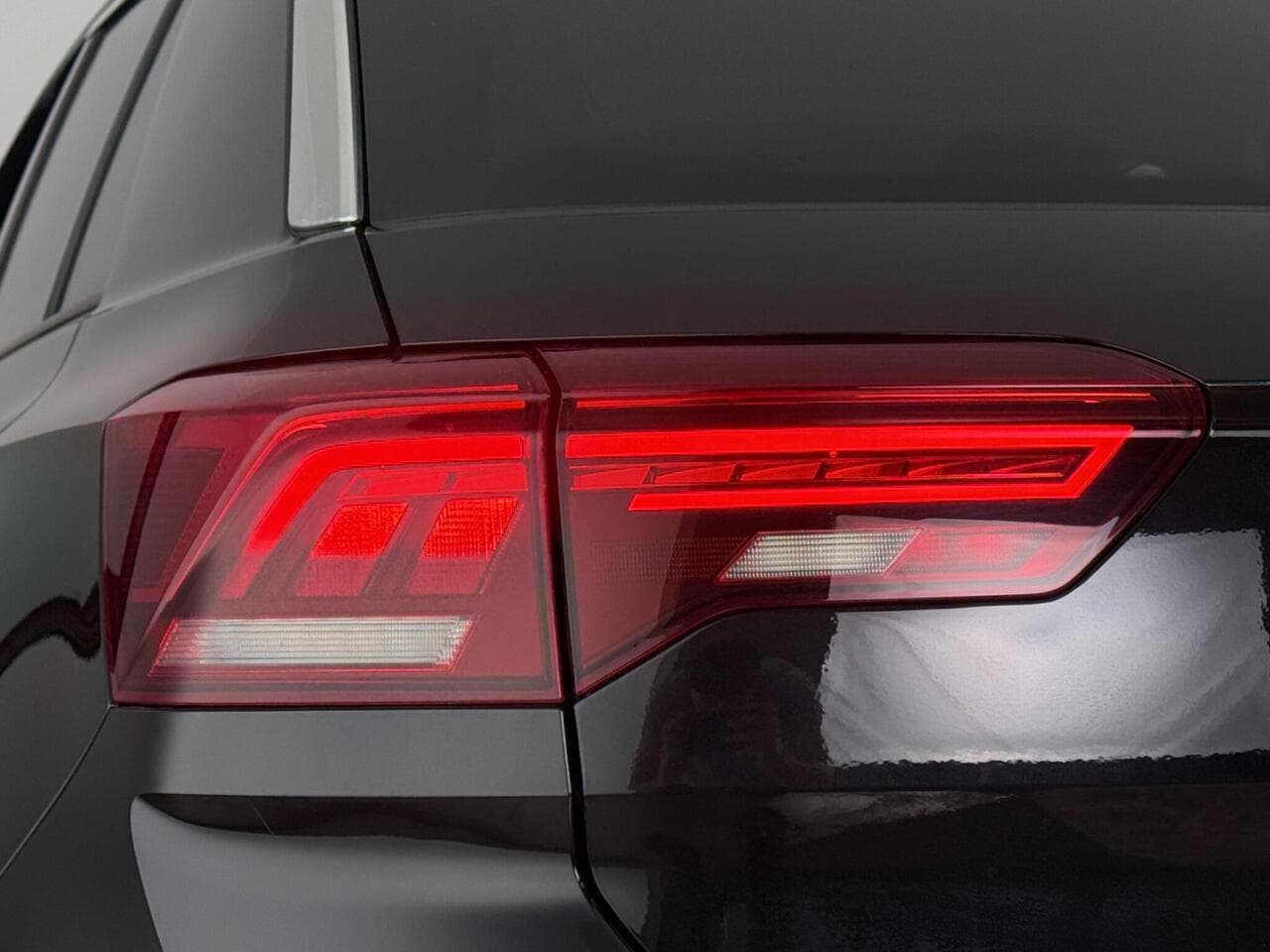 Volkswagen T-Roc thumbnail Lights Rear