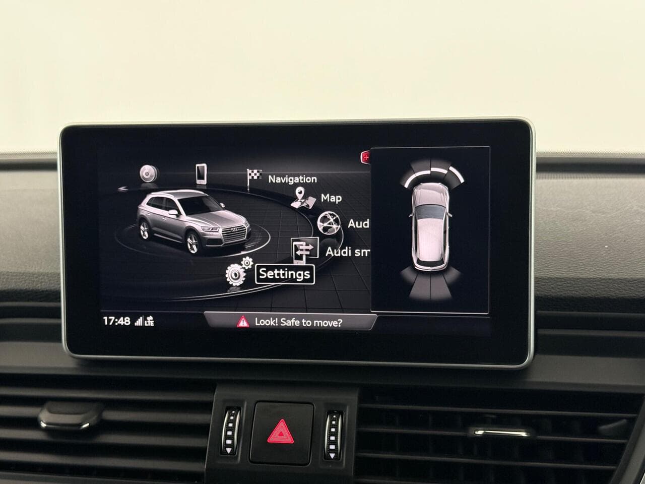 Audi Q5 thumbnail Infotainment System