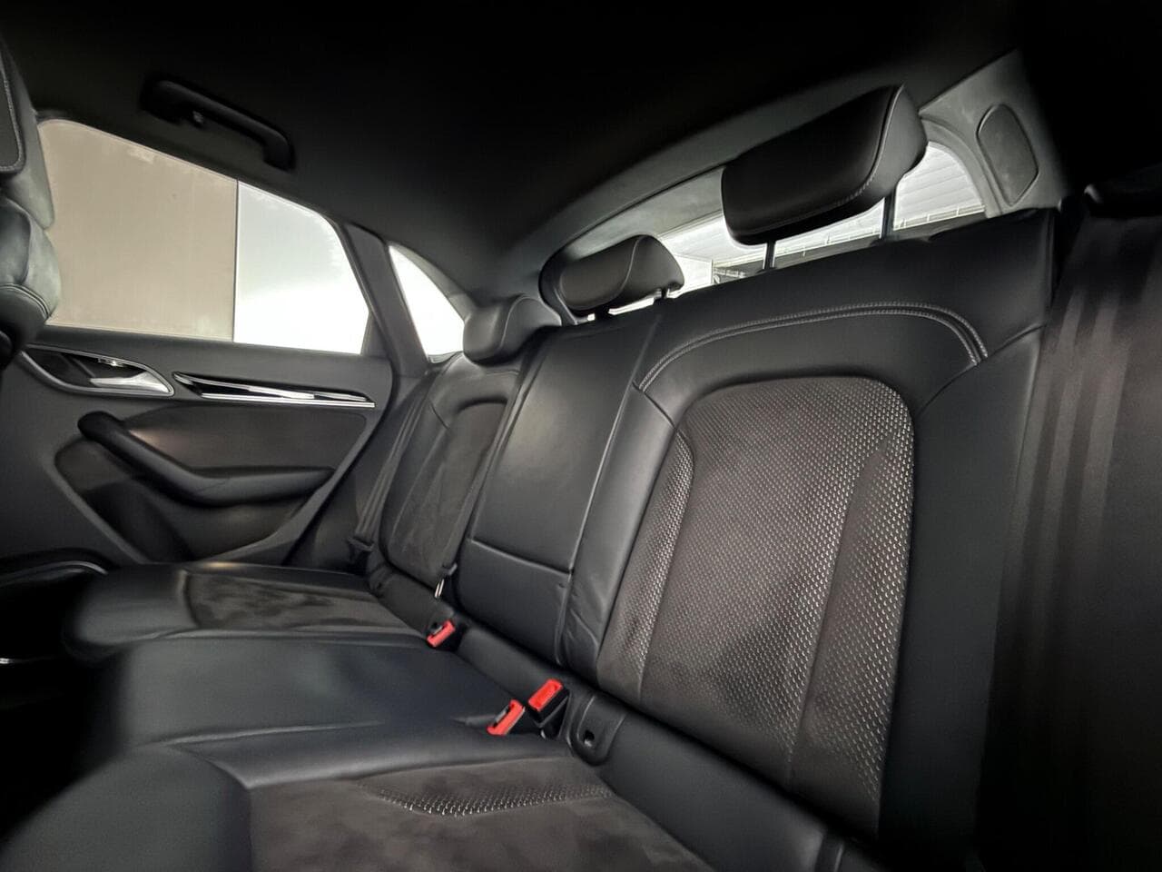 Audi Q3 thumbnail Seats Rear