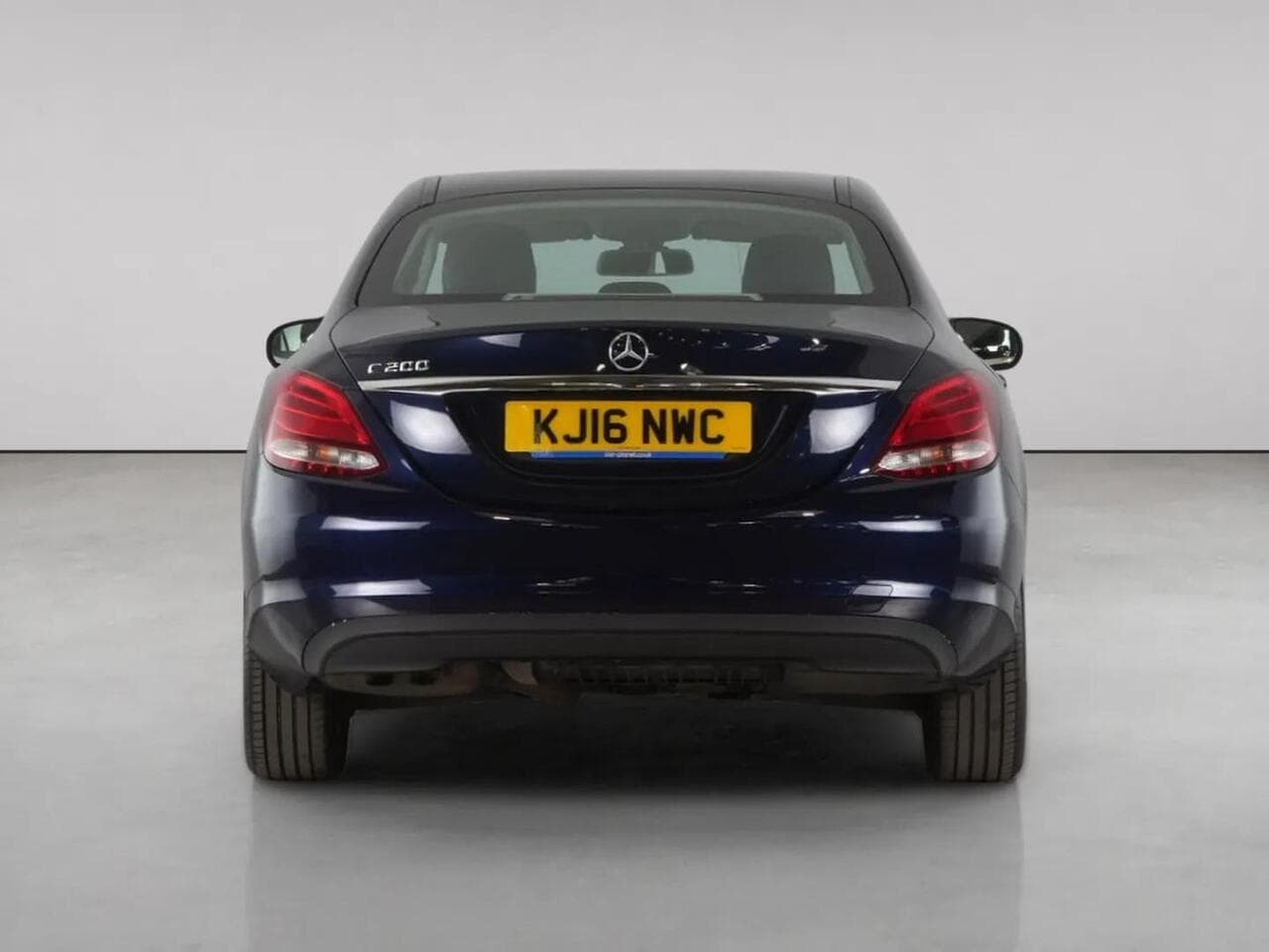 Mercedes-Benz C Class thumbnail Rear
