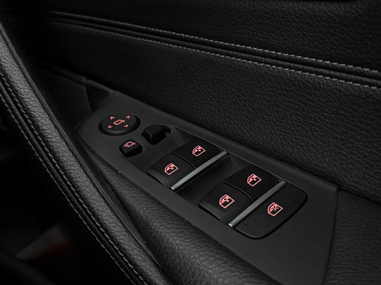 BMW 5 Series thumbnail Misc Controls