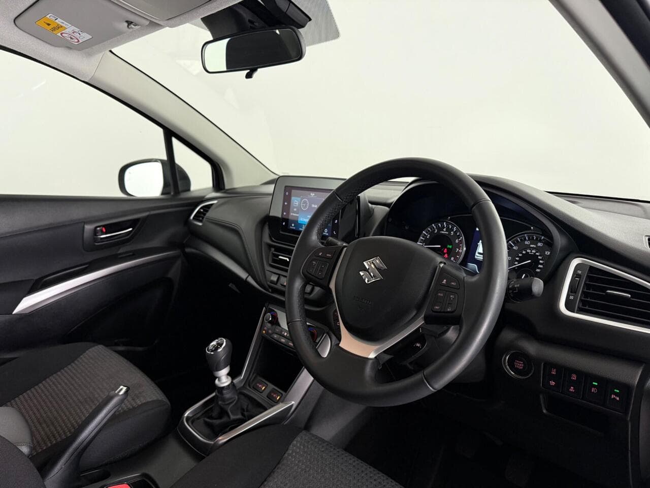 Suzuki S-Cross thumbnail Interior Front