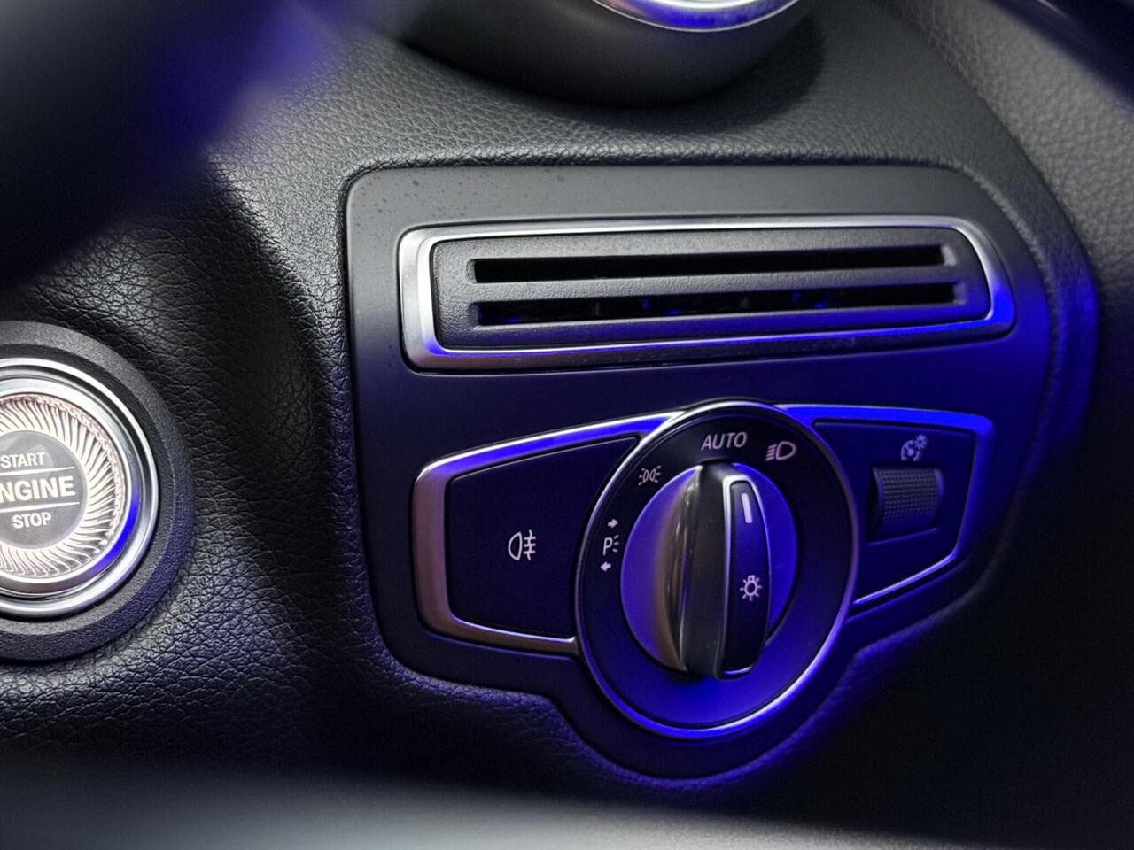 Mercedes-Benz C Class thumbnail Misc Controls