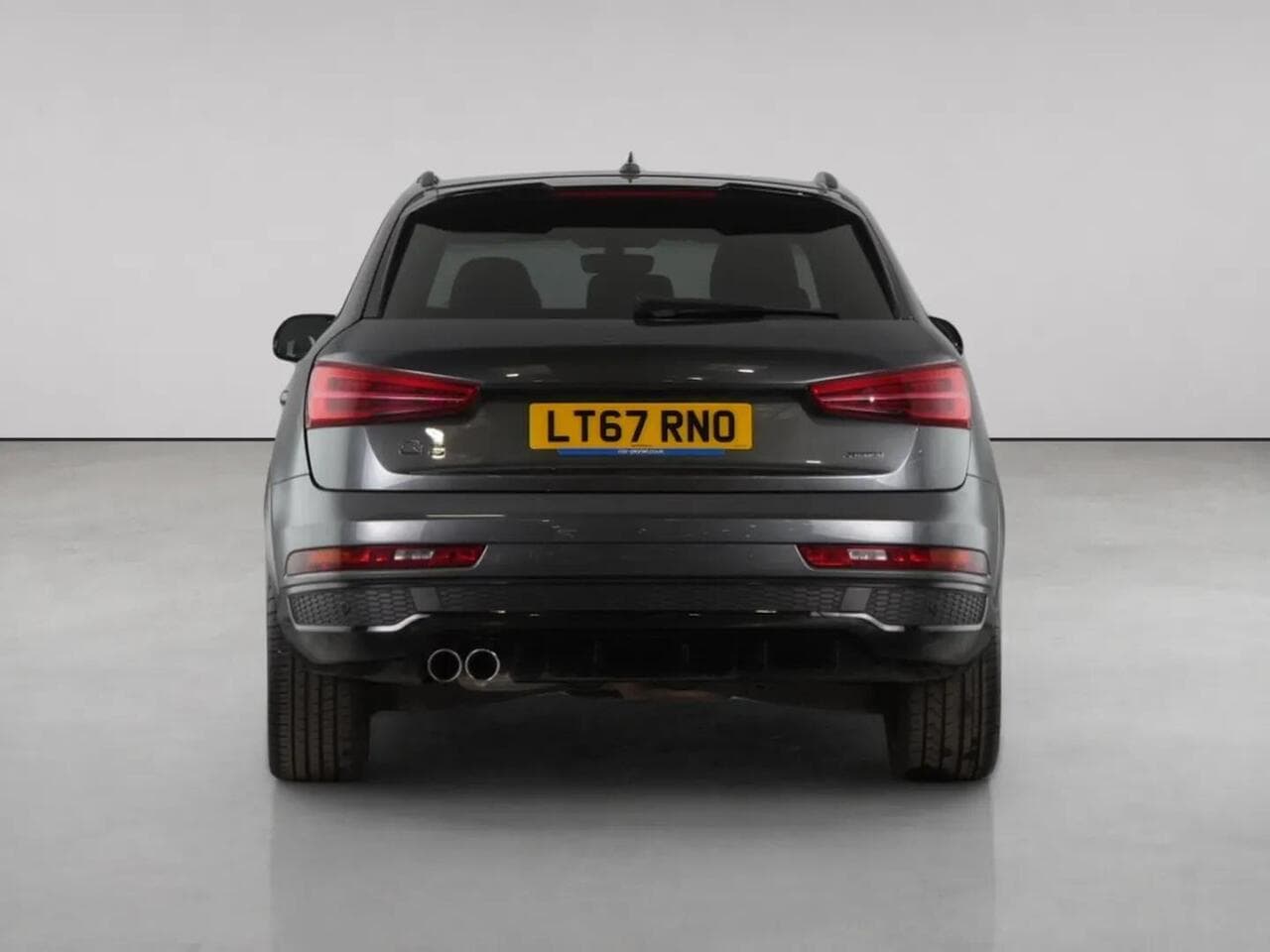 Audi Q3 thumbnail Rear