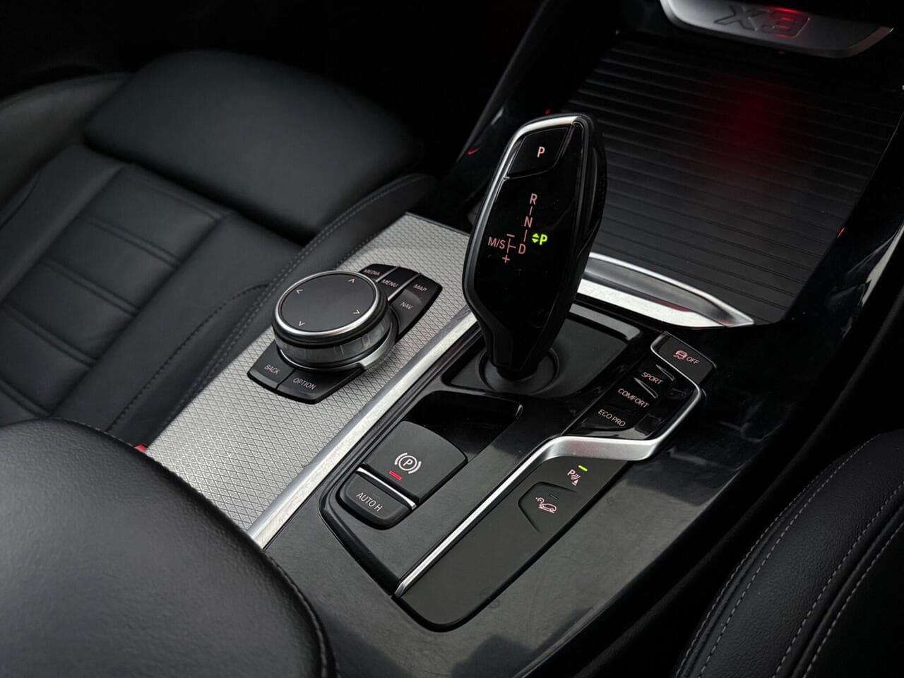 BMW X3 thumbnail Interior Front