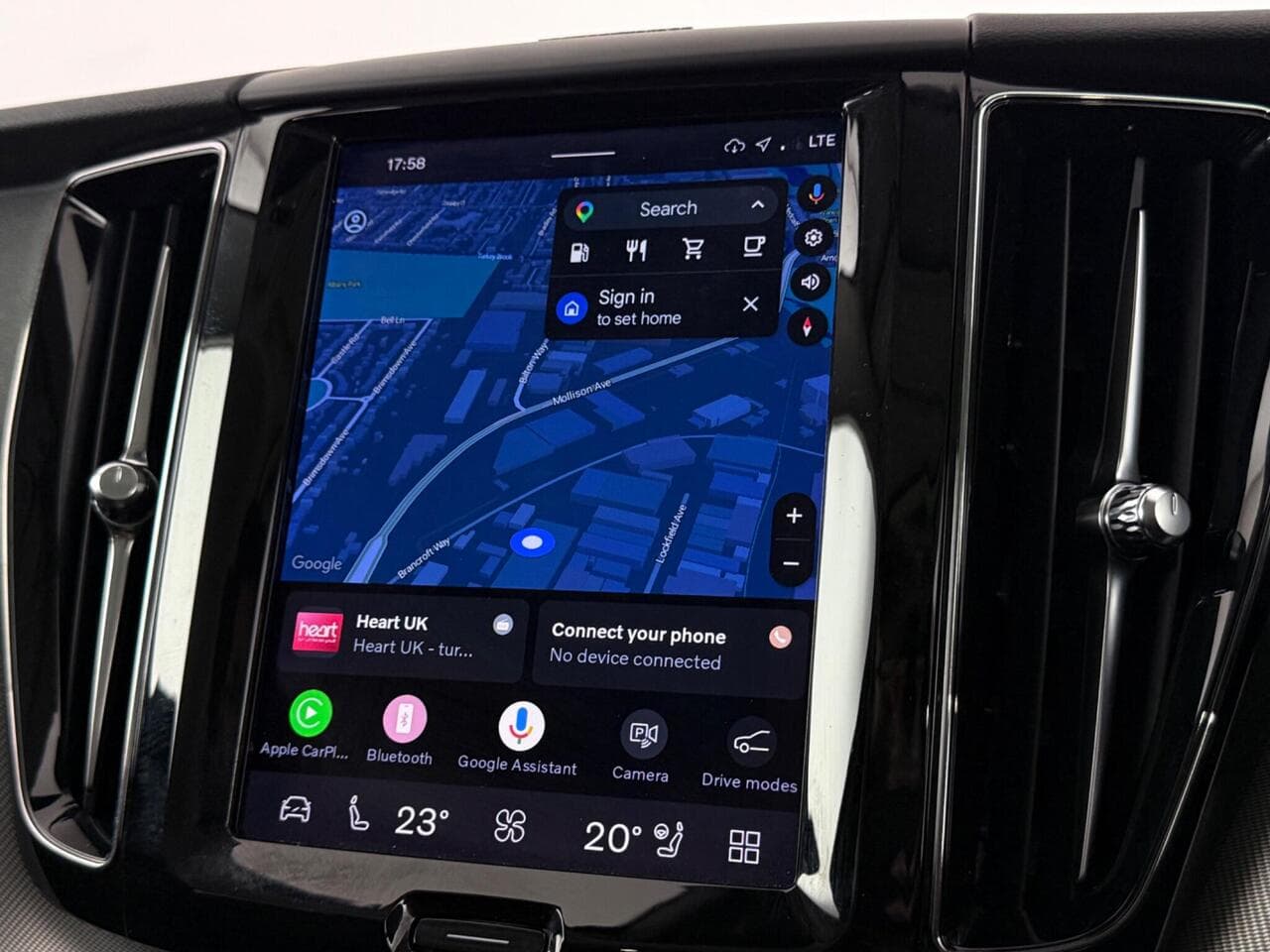 Volvo XC60 thumbnail Infotainment System