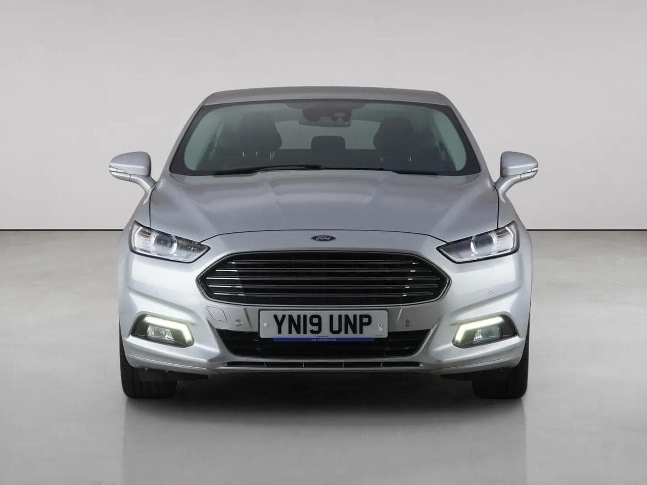 Ford Mondeo thumbnail Front