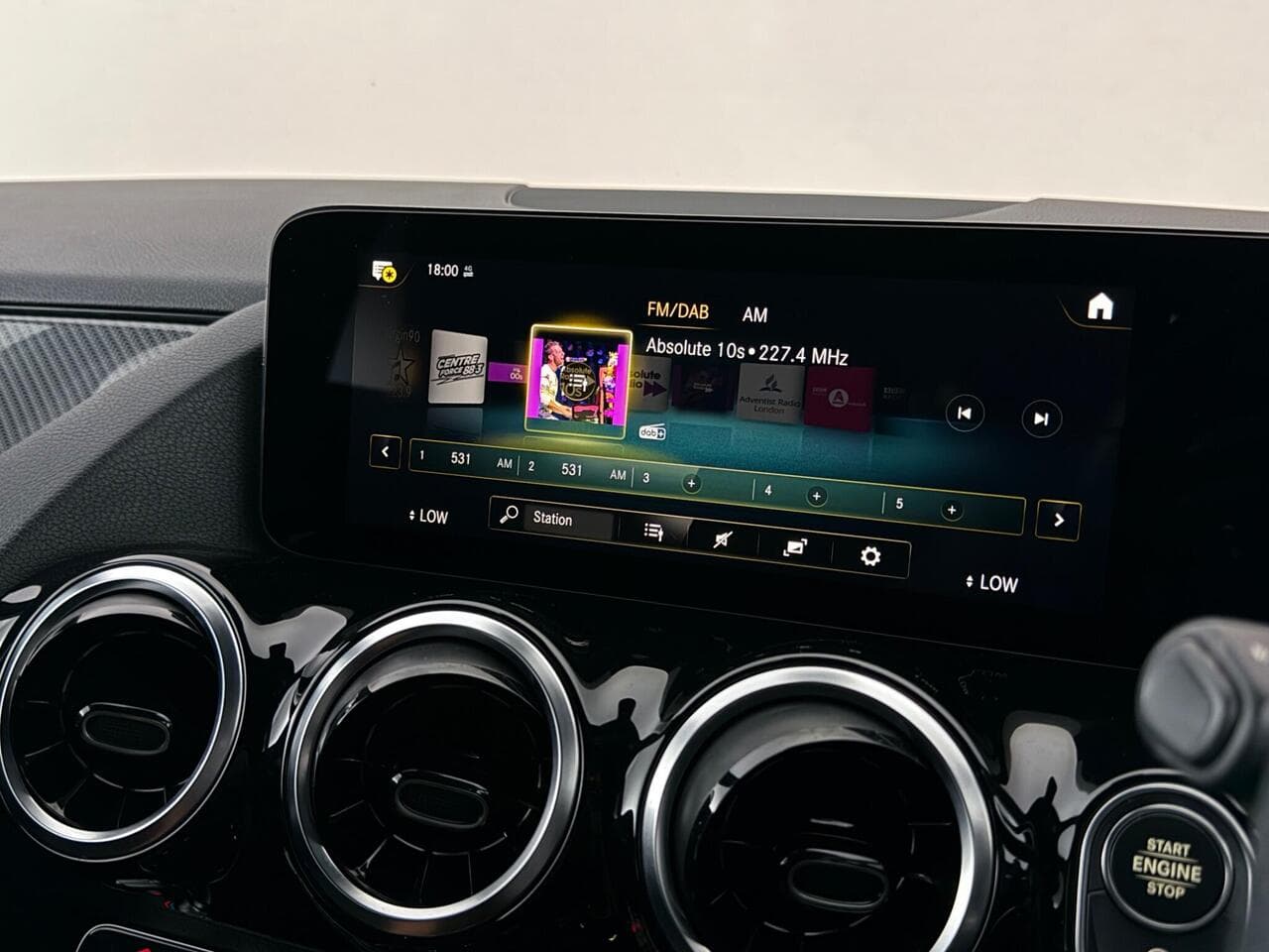 Mercedes-Benz GLA thumbnail Infotainment System