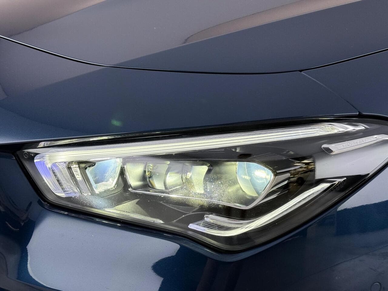 Mercedes-Benz CLA thumbnail Lights Front