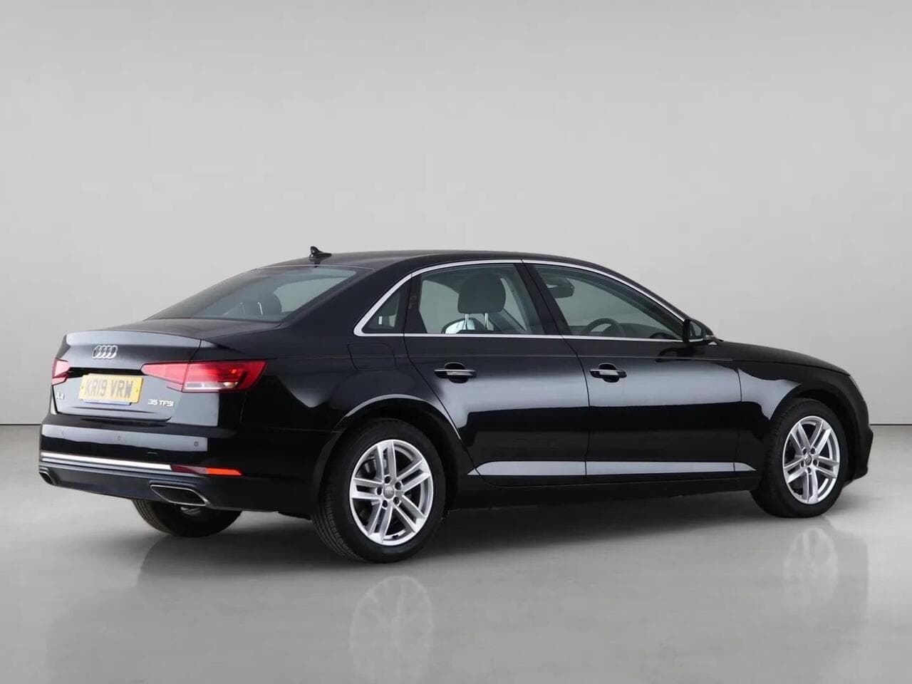 Audi A4 thumbnail Rear Right