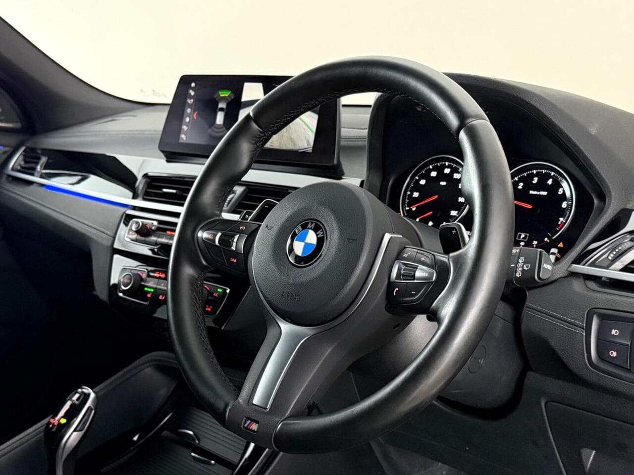 BMW X2 thumbnail Steering Wheel