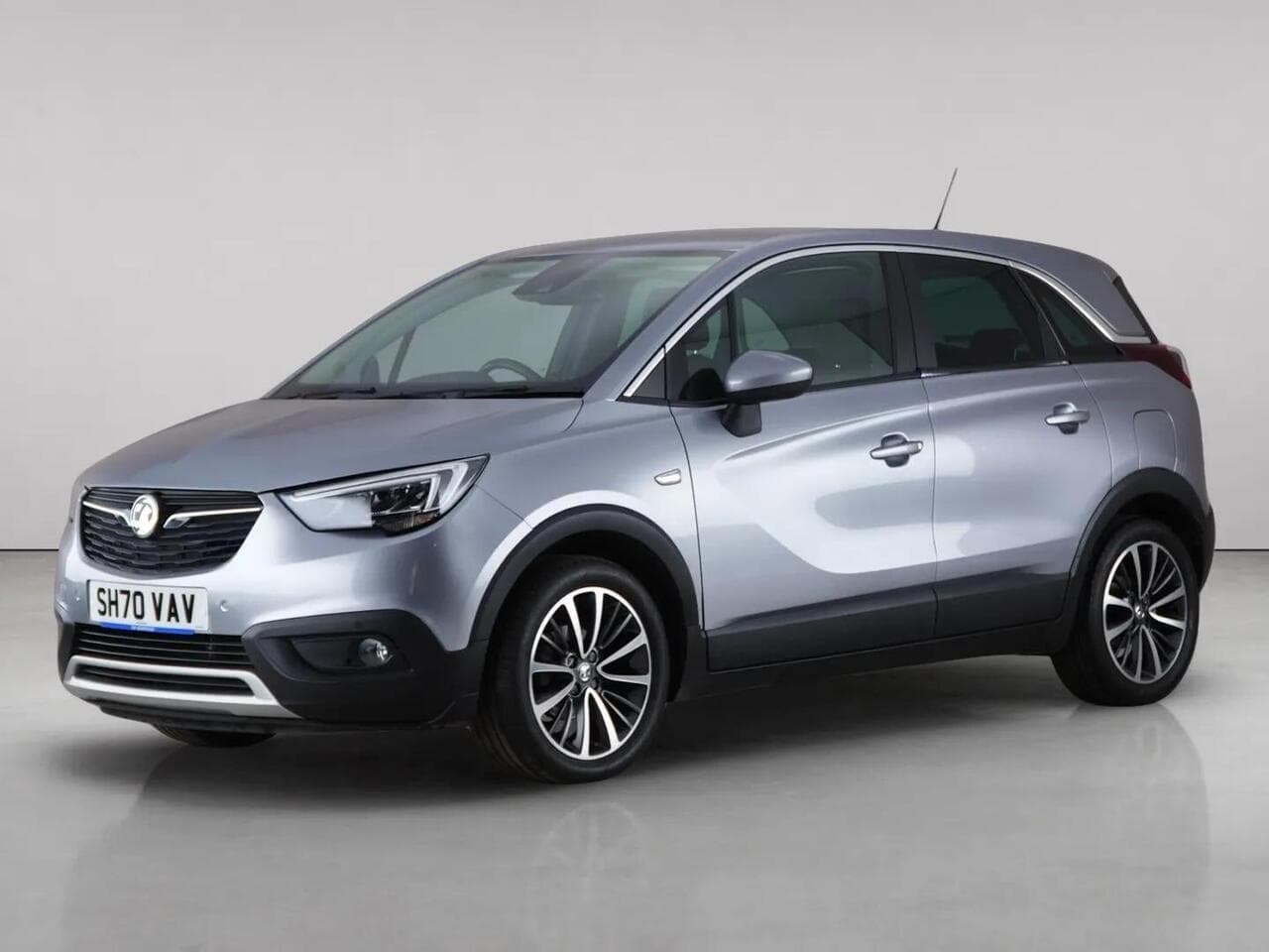 Vauxhall Crossland X thumbnail Front Left