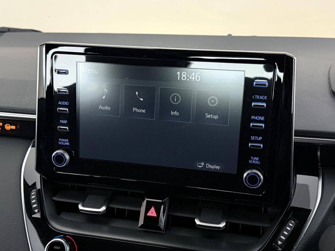 Toyota Corolla thumbnail Infotainment System