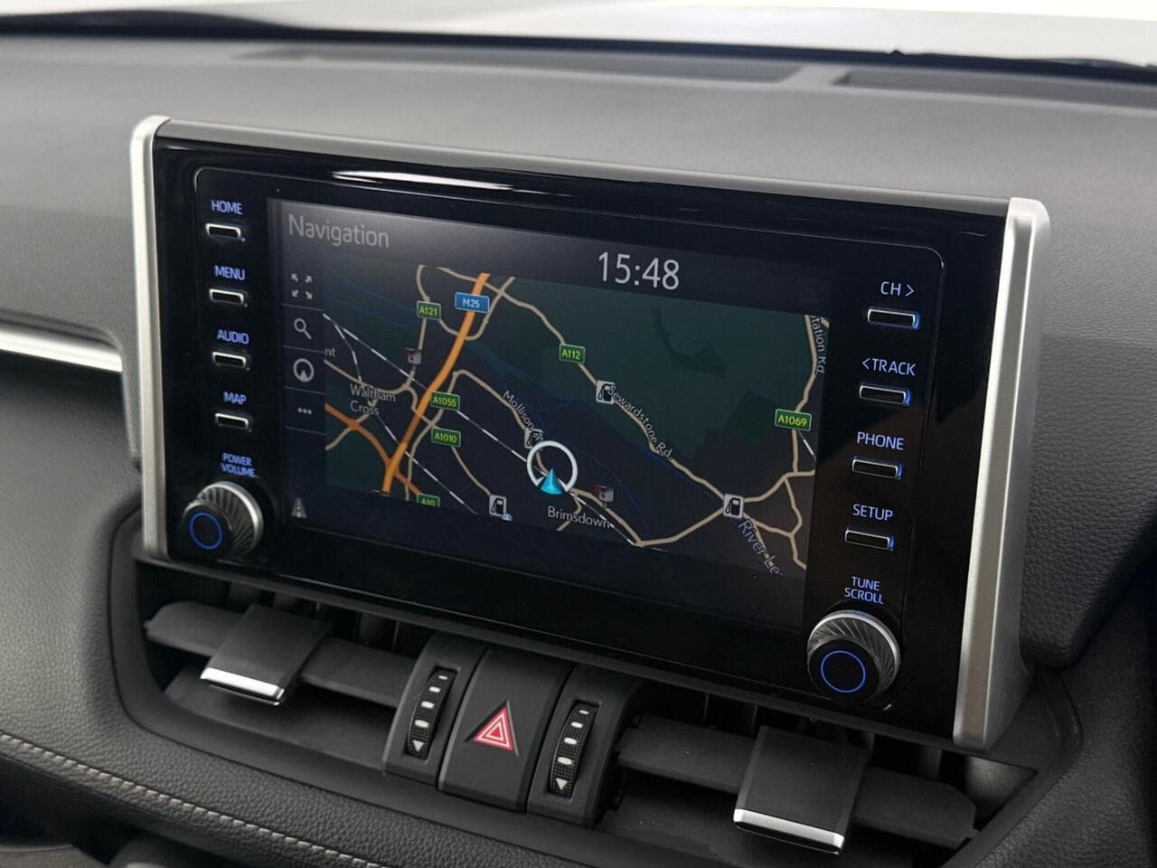 Toyota RAV4 thumbnail Infotainment System