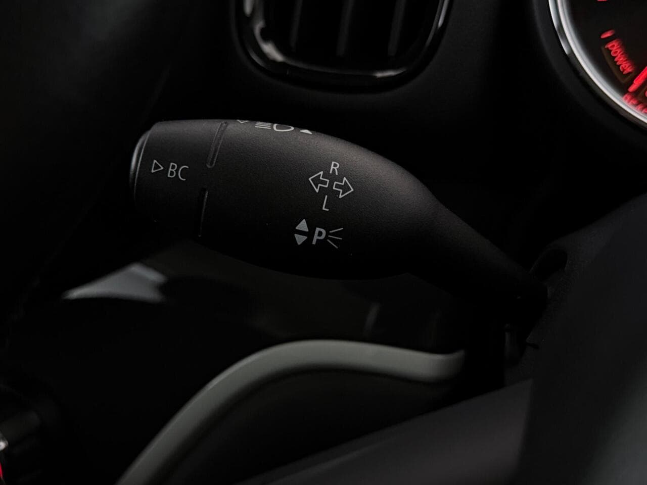 MINI Countryman thumbnail Misc Controls