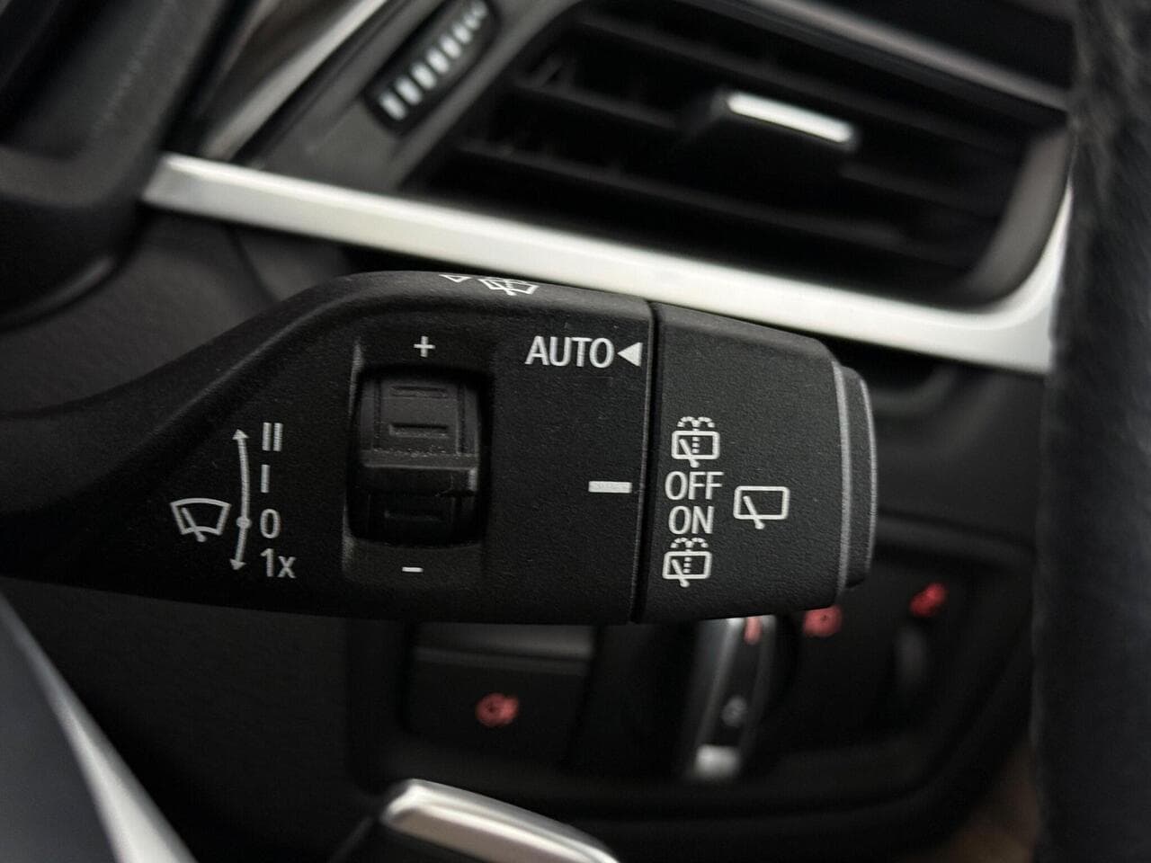BMW X1 thumbnail Misc Controls