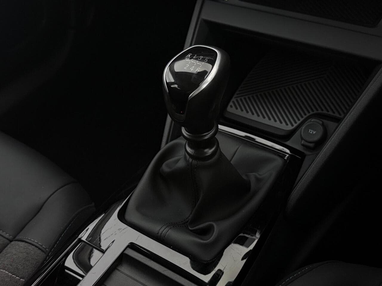 Citroen C4 thumbnail Interior Front