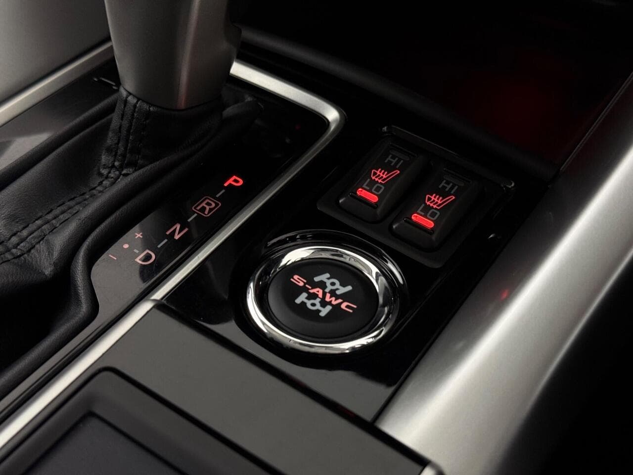 Mitsubishi Eclipse Cross thumbnail Misc Controls