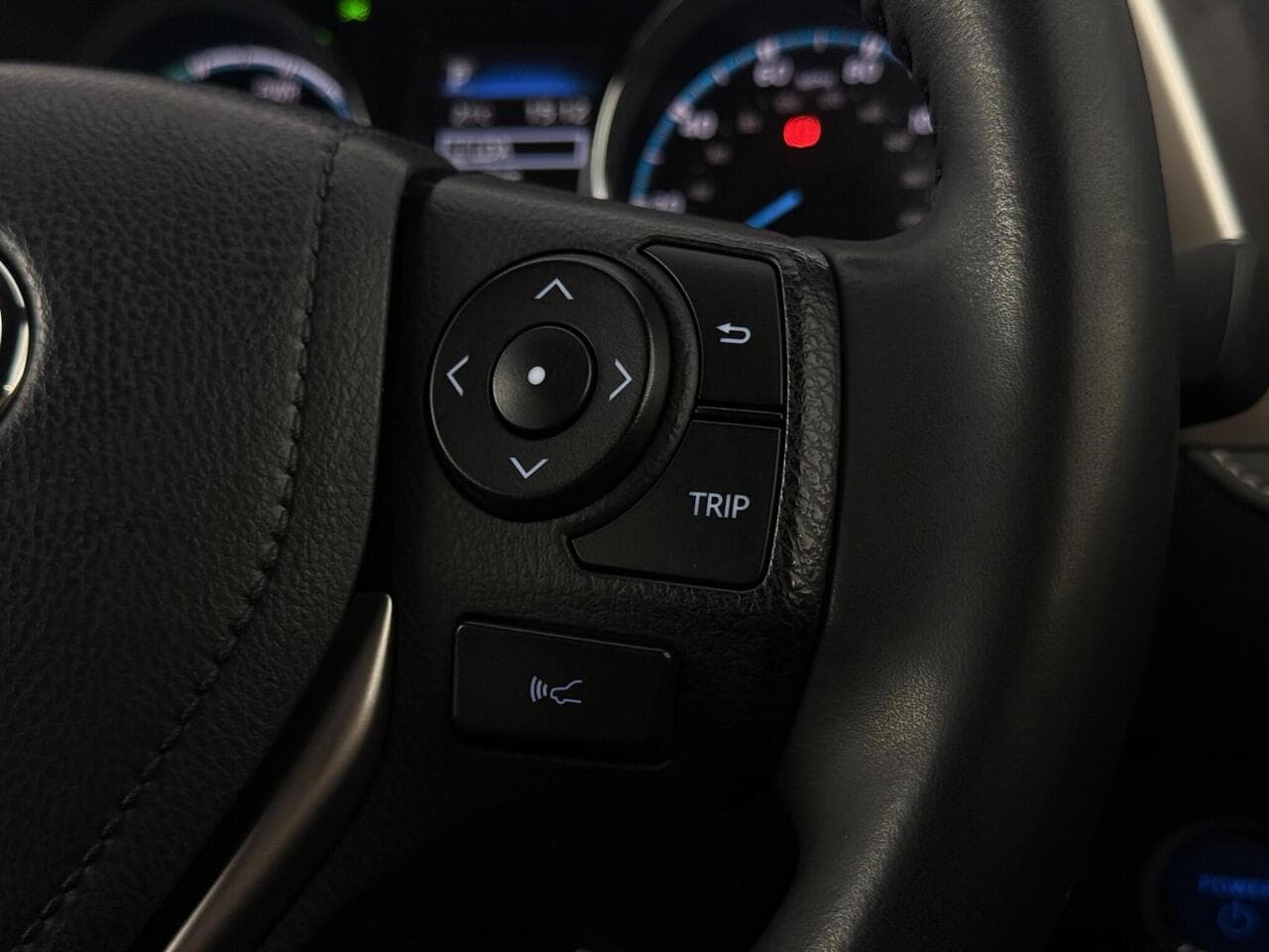 Toyota RAV4 thumbnail Misc Controls