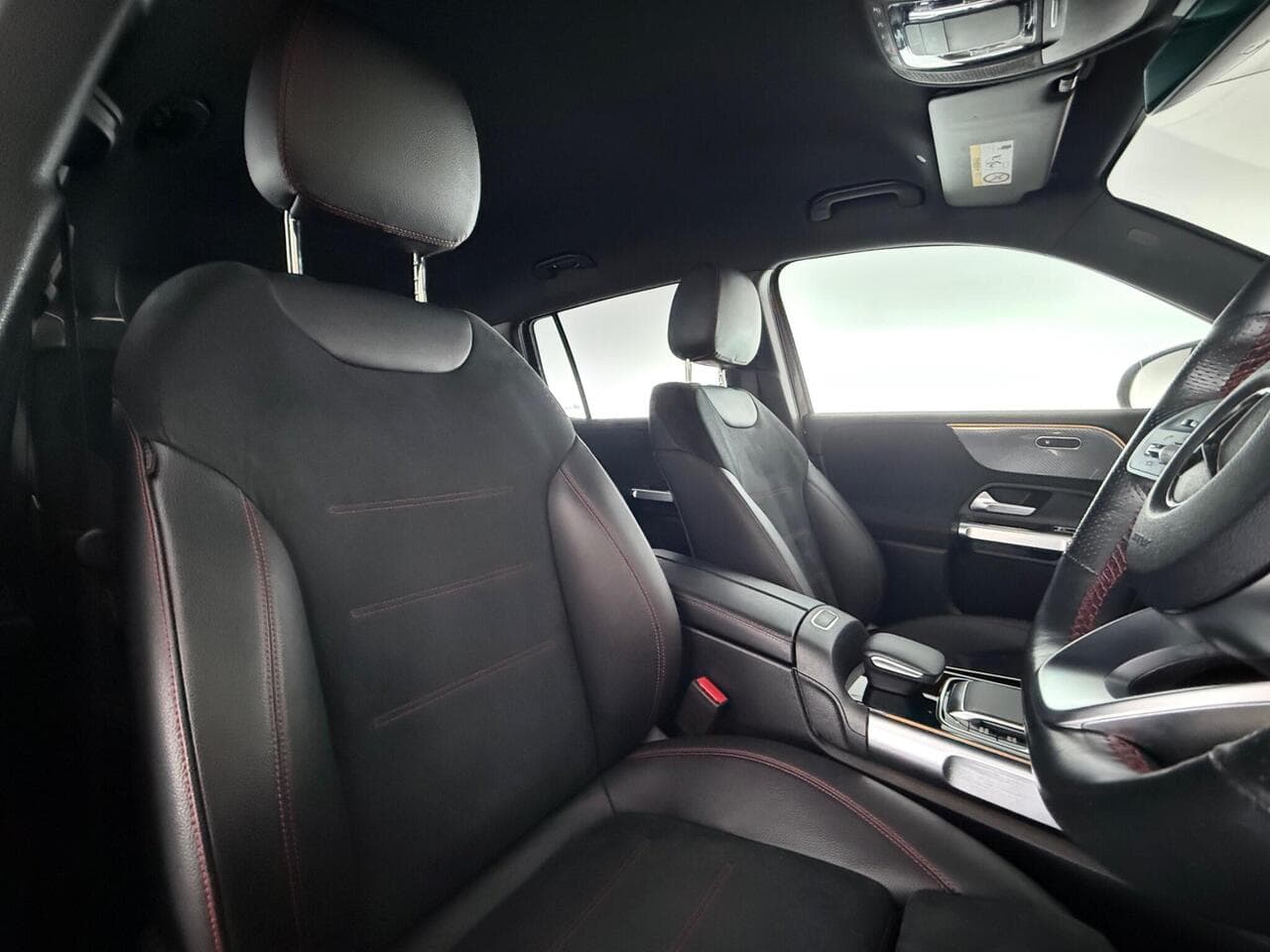 Mercedes-Benz GLB thumbnail Seat Driver