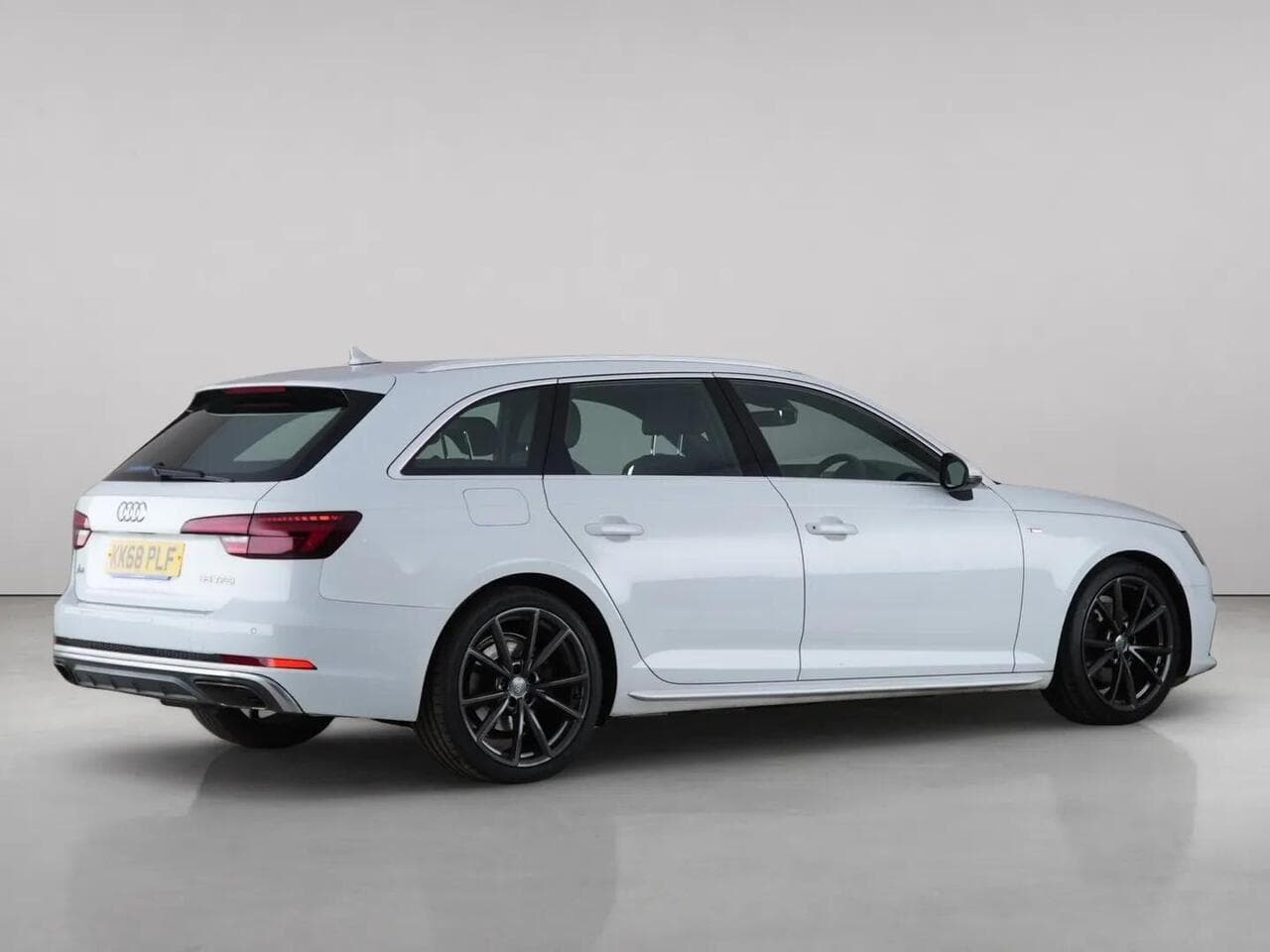 Audi A4 Avant thumbnail Rear Right