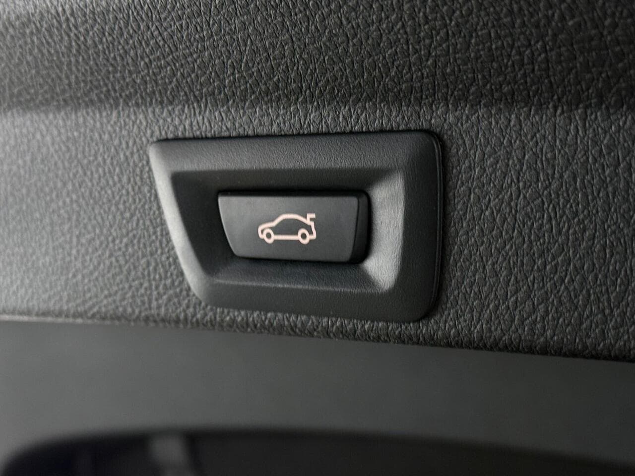 BMW 4 Series Gran Coupe thumbnail Misc Controls