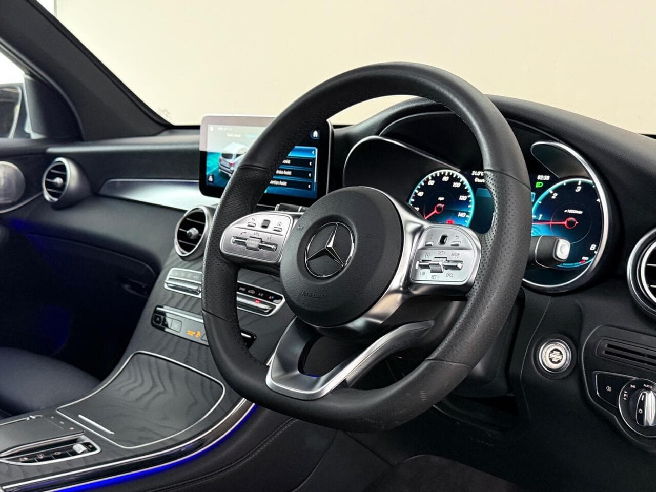 Mercedes-Benz GLC thumbnail Steering Wheel