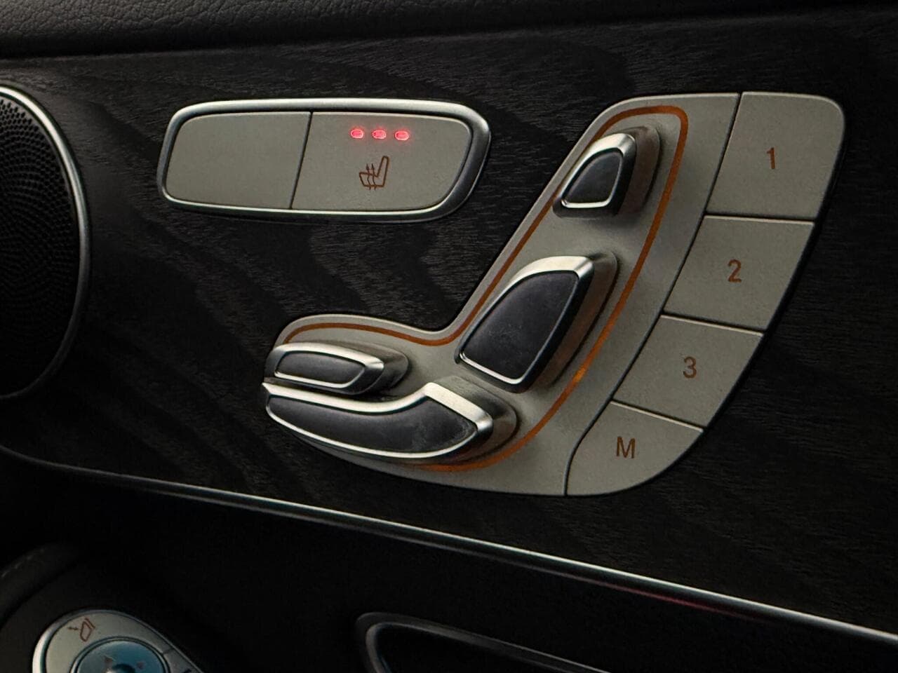 Mercedes-Benz GLC thumbnail Misc Controls
