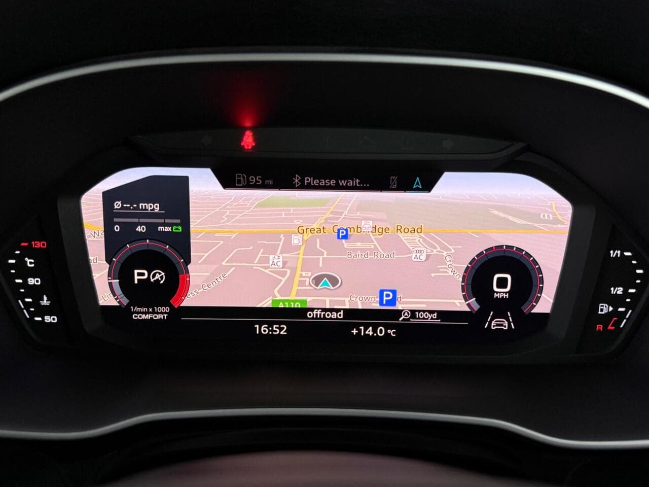 Audi Q3 thumbnail Driver Instruments