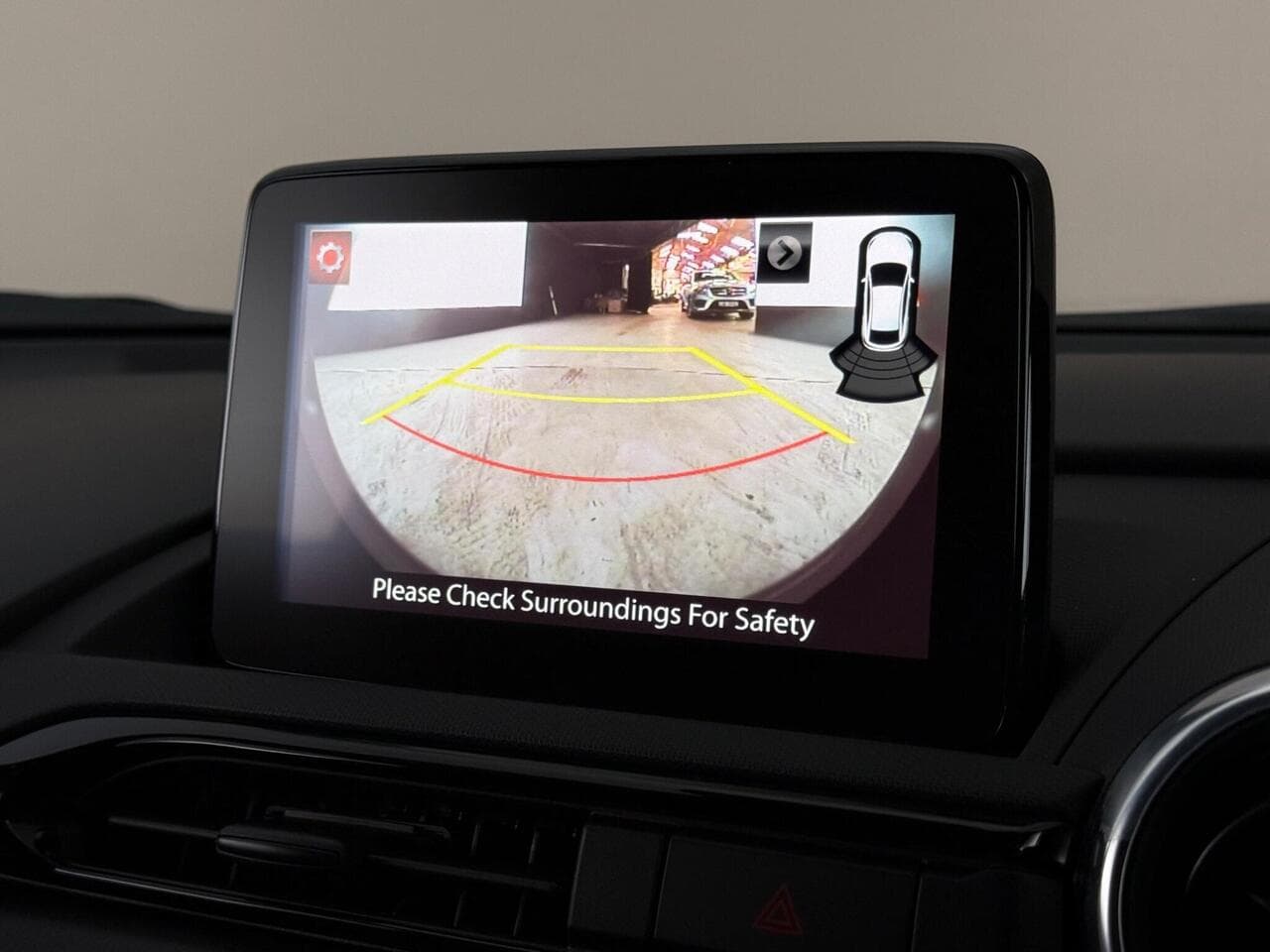 Mazda MX-5 thumbnail Infotainment System