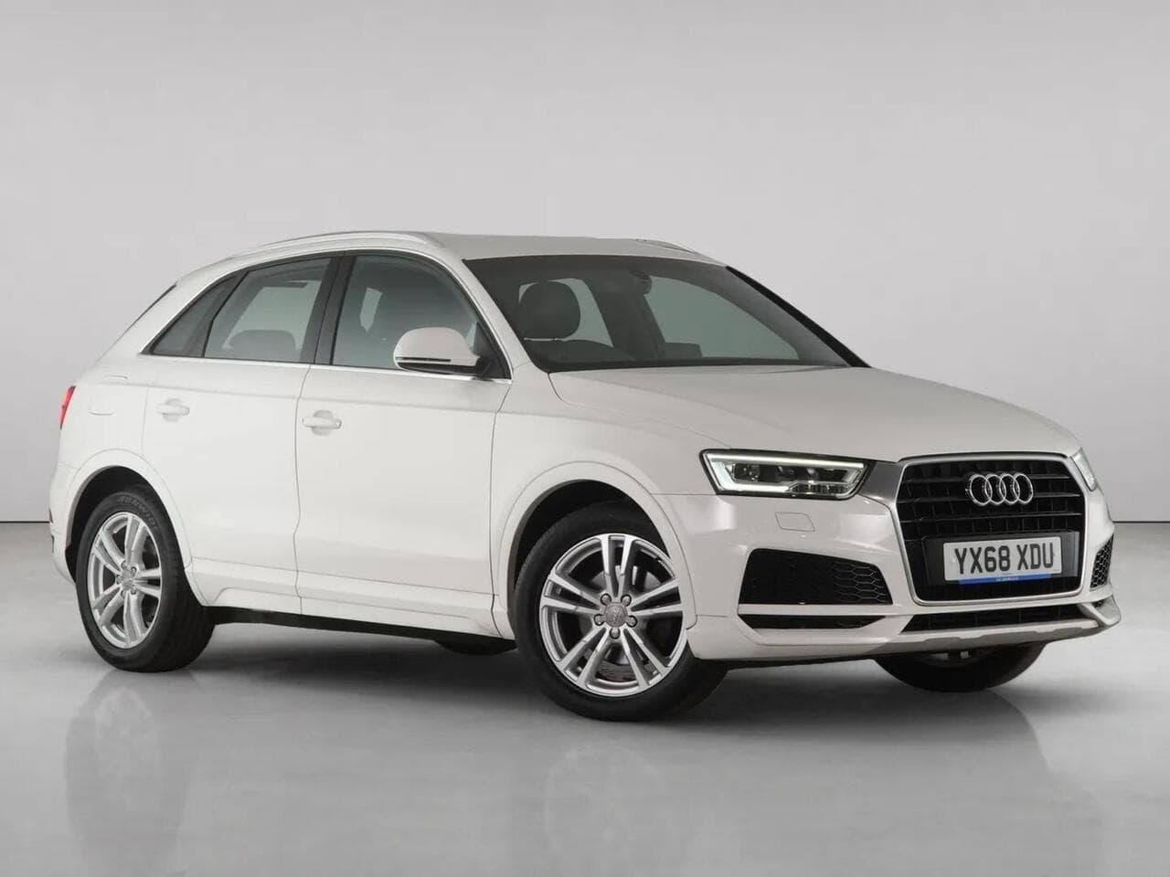 Audi Q3 - Audi Q3 1.4 TFSI CoD S line Edition SUV 5dr Petrol S Tronic Euro 6 (s/s) (150 ps)
