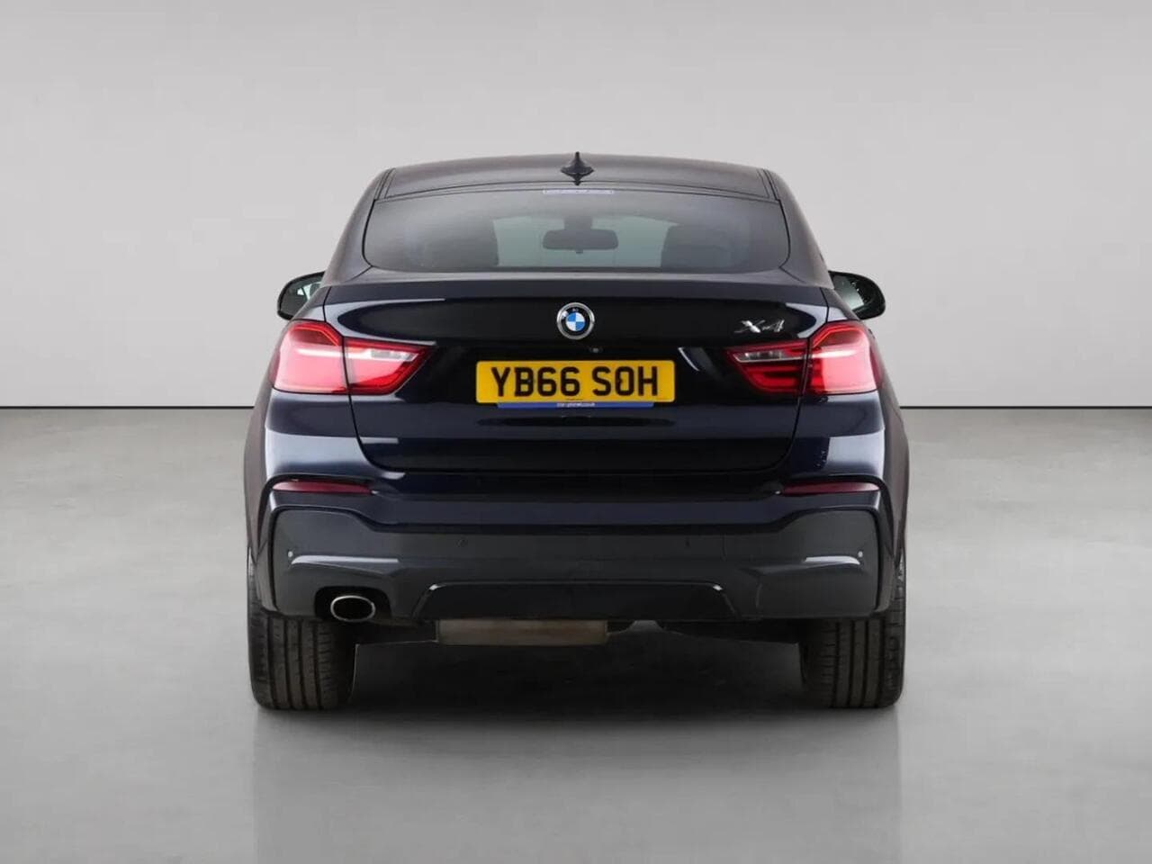 BMW X4 thumbnail Rear