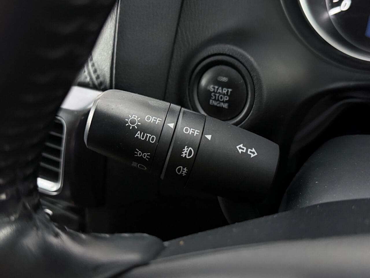 Mazda CX-5 thumbnail Misc Controls