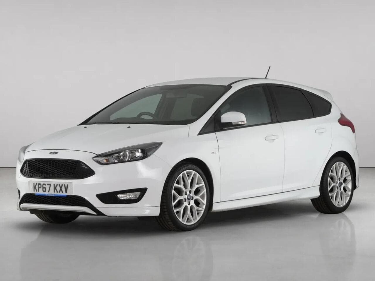 Ford Focus thumbnail Front Left