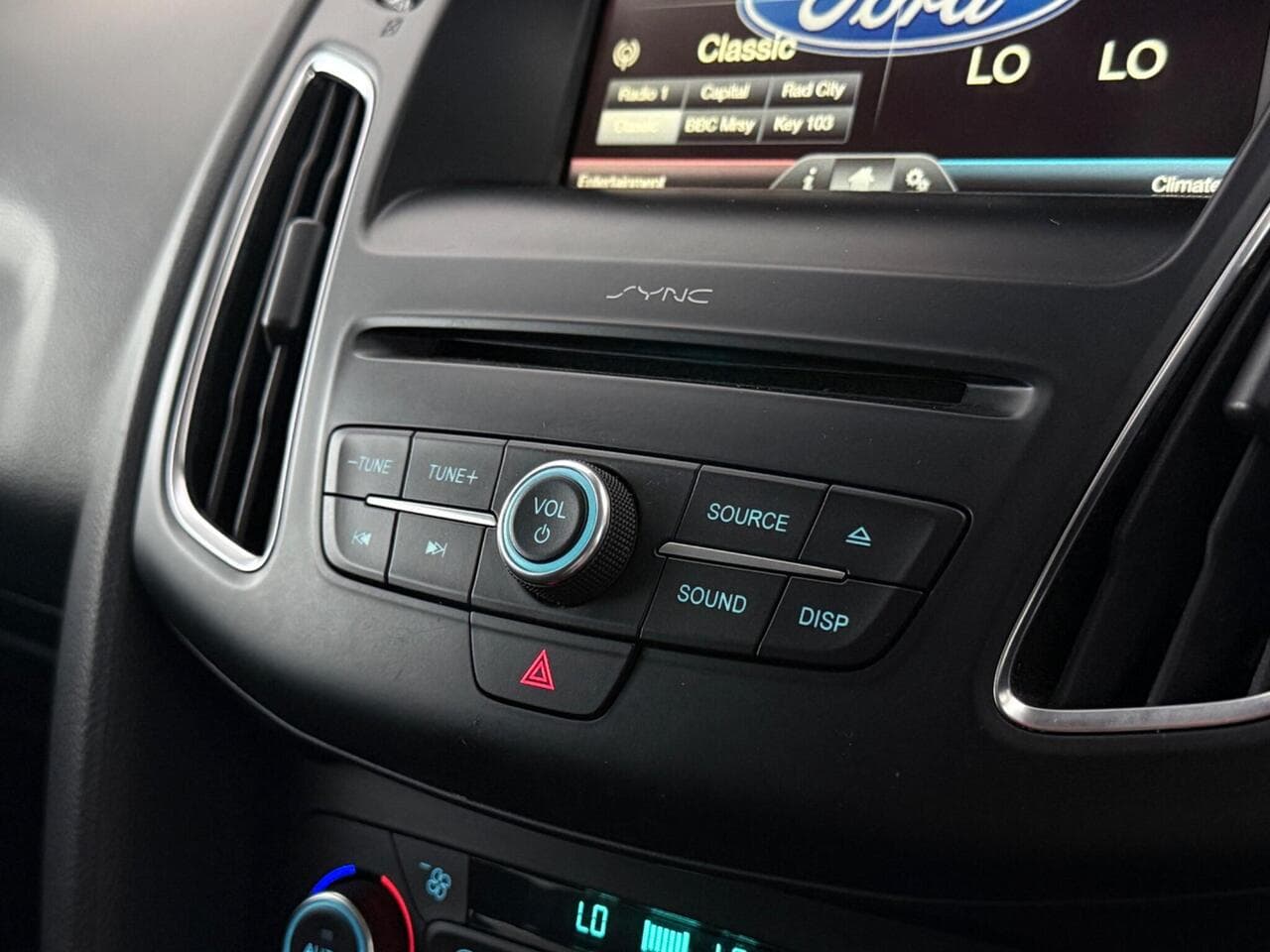Ford Focus thumbnail Misc Controls