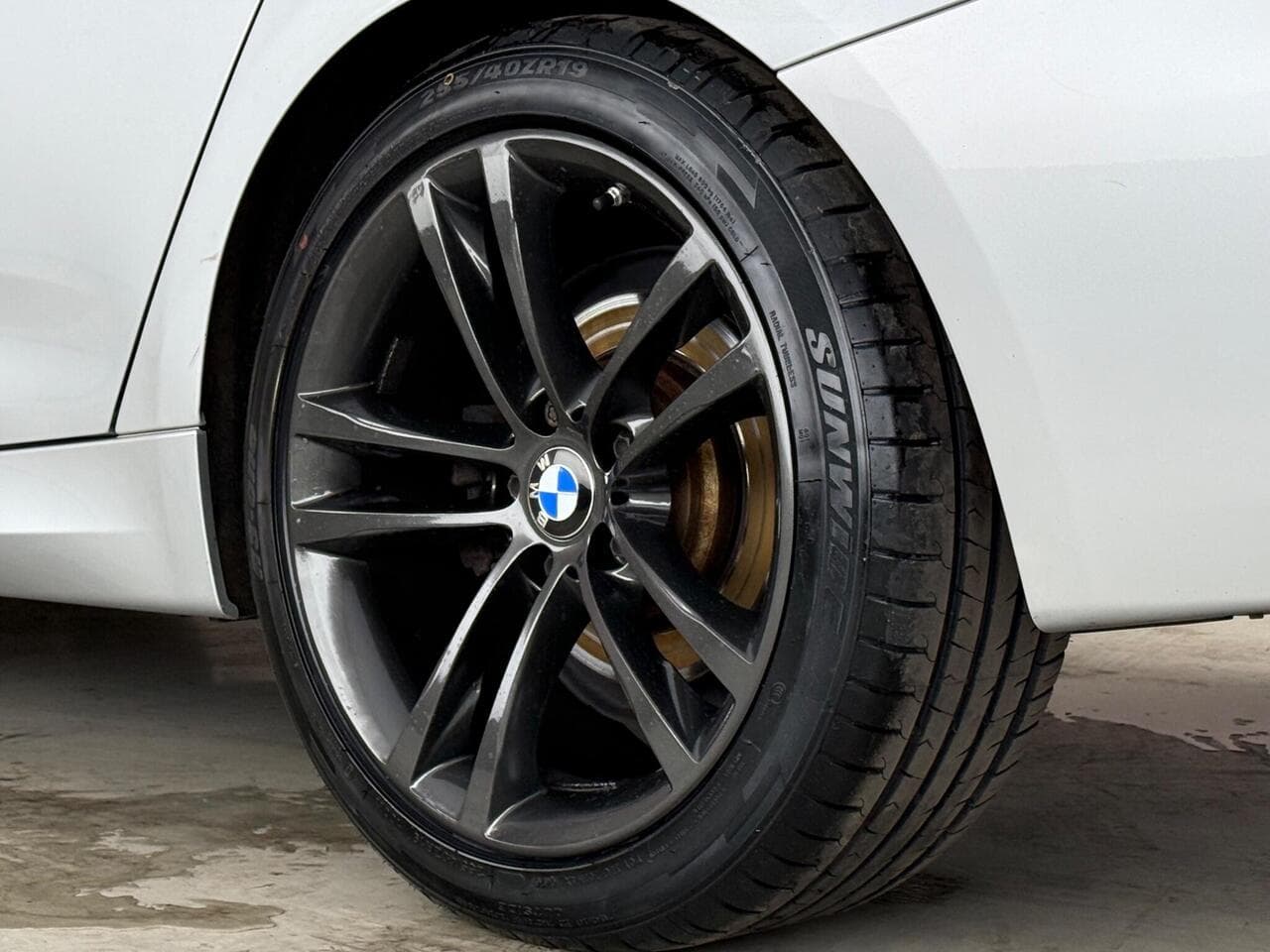 BMW 3 Series Gran Turismo thumbnail Wheel