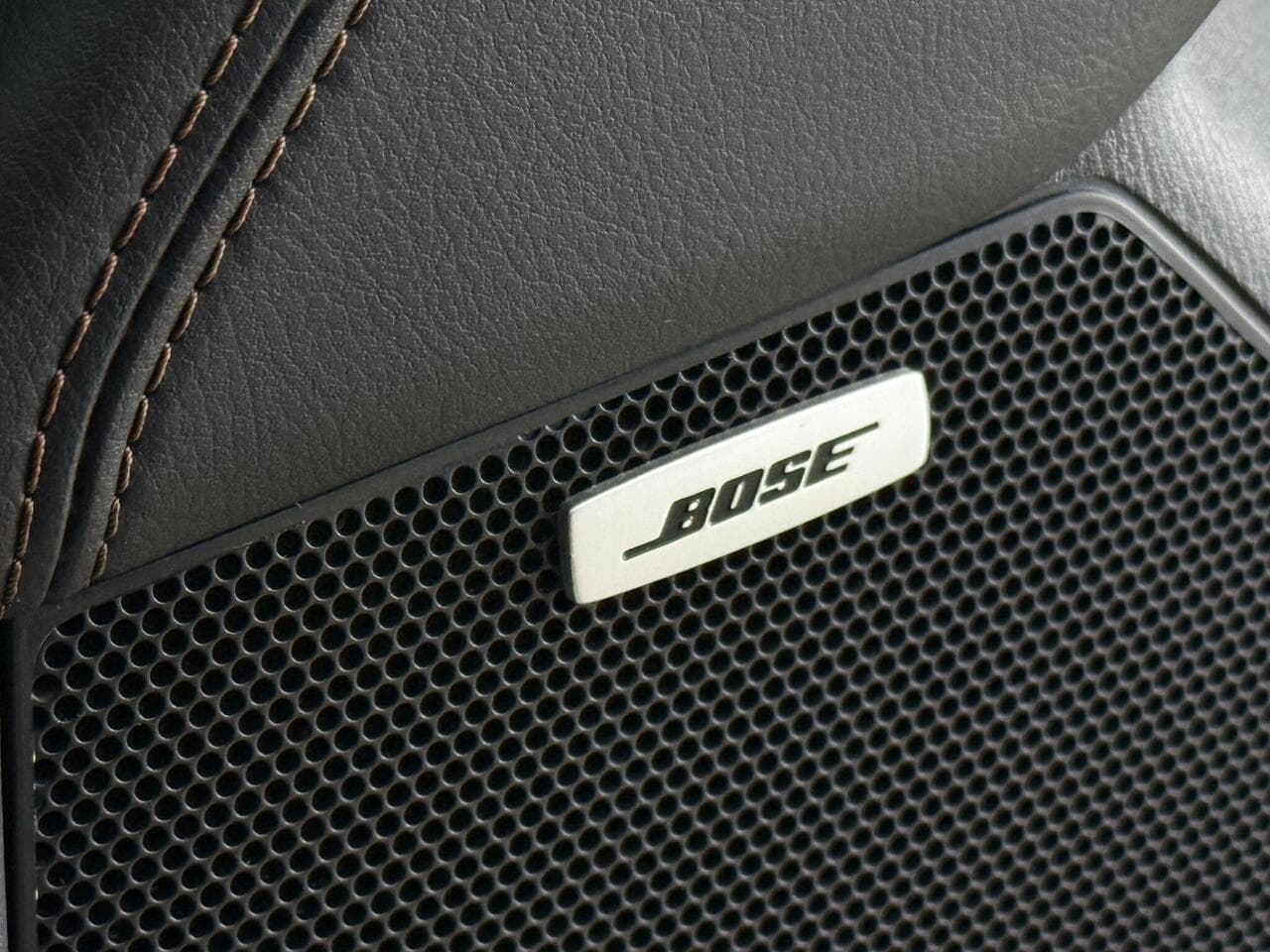 Mazda CX-5 thumbnail Badge Exterior