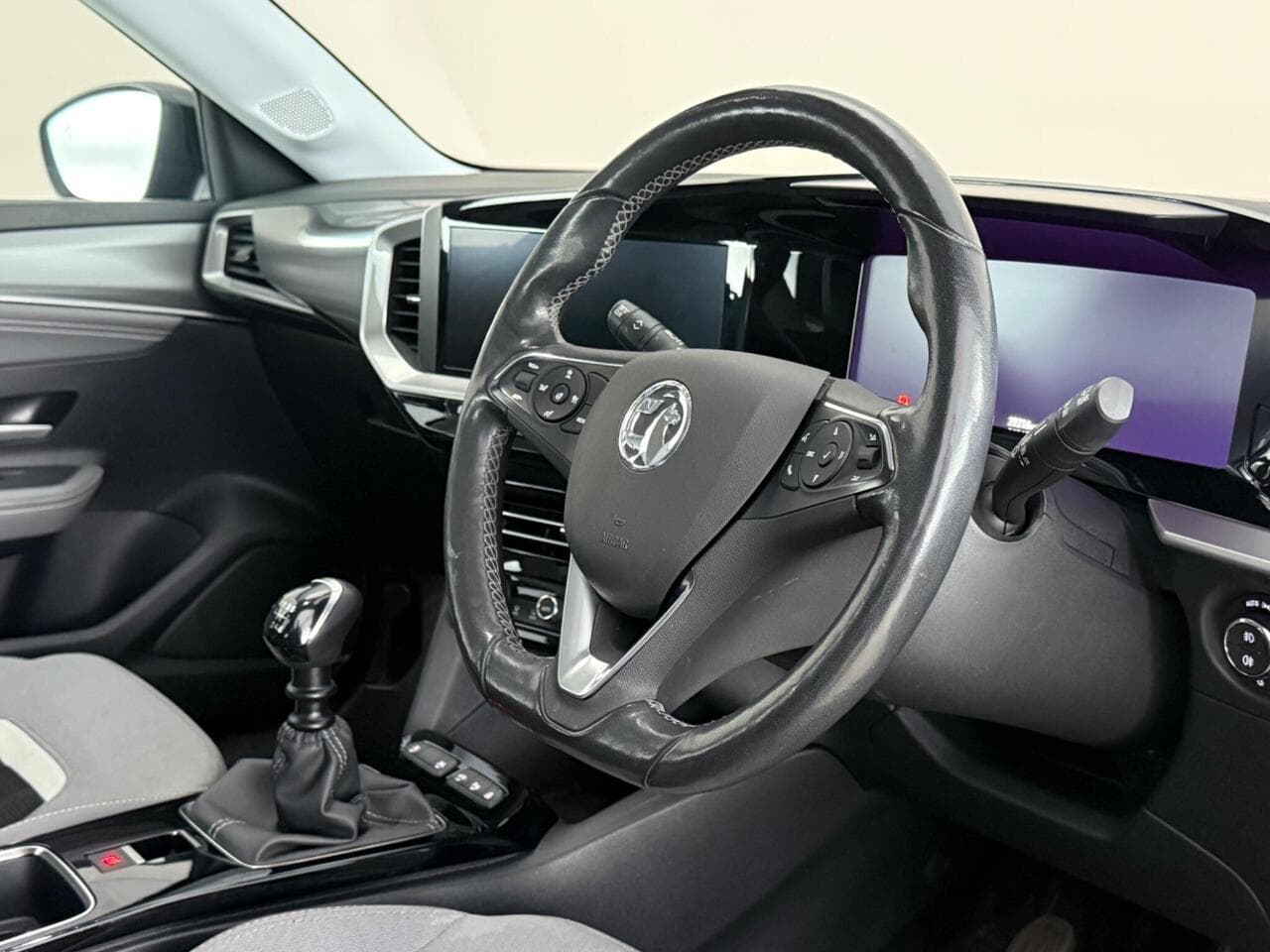 Vauxhall Mokka thumbnail Interior Front