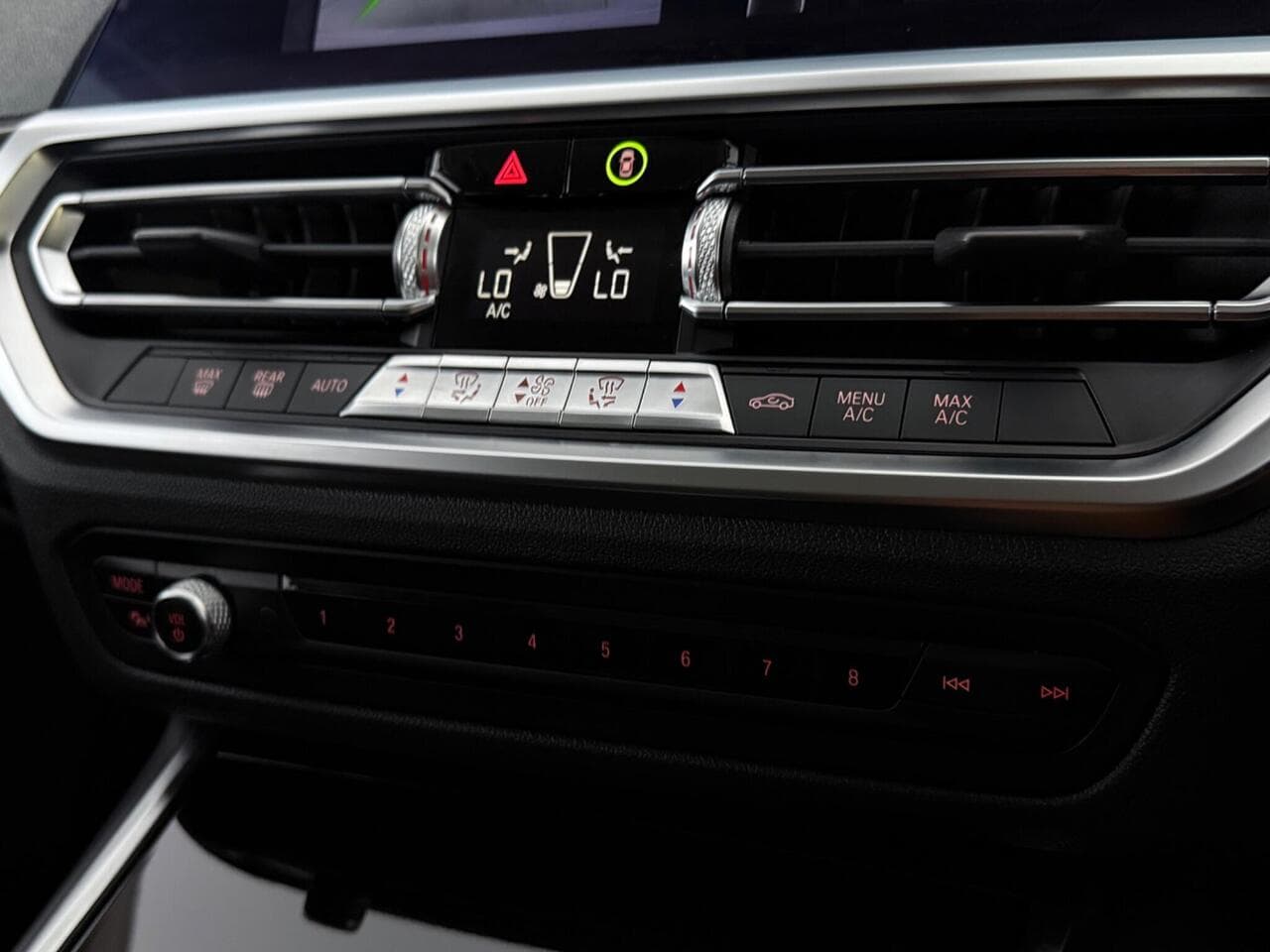 BMW 3 Series thumbnail Infotainment System