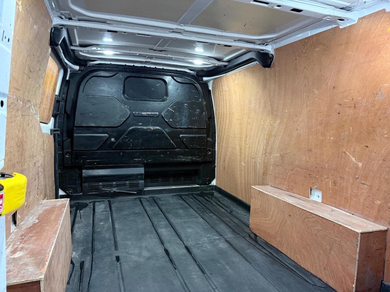 Ford Transit Custom thumbnail Cargo Space