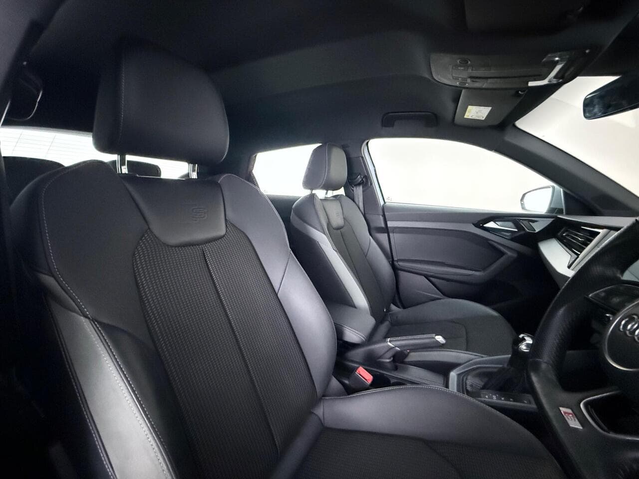 Audi A1 thumbnail Seat Driver