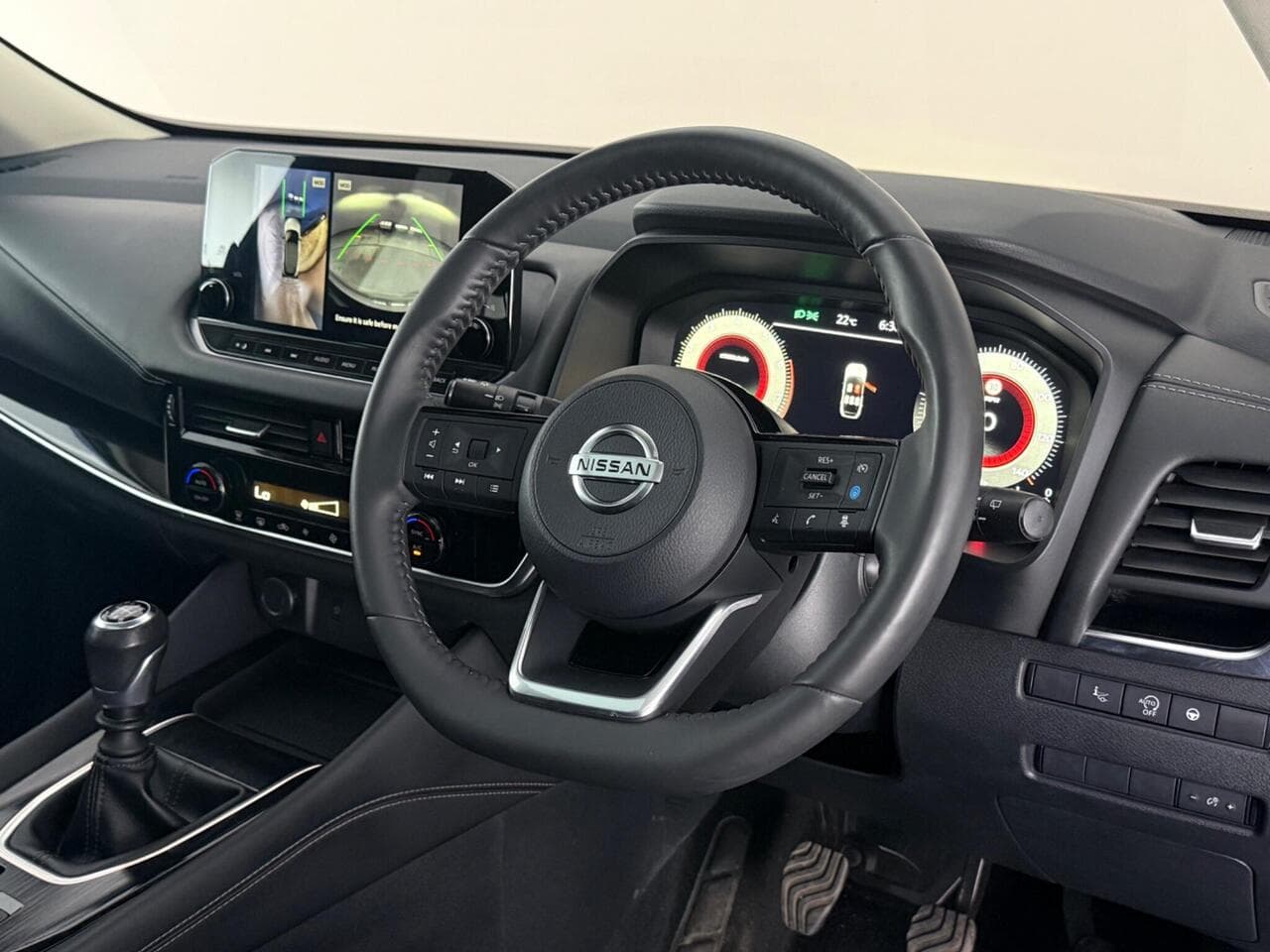 Nissan Qashqai thumbnail Steering Wheel