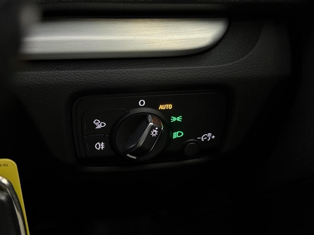 Audi A3 thumbnail Misc Controls